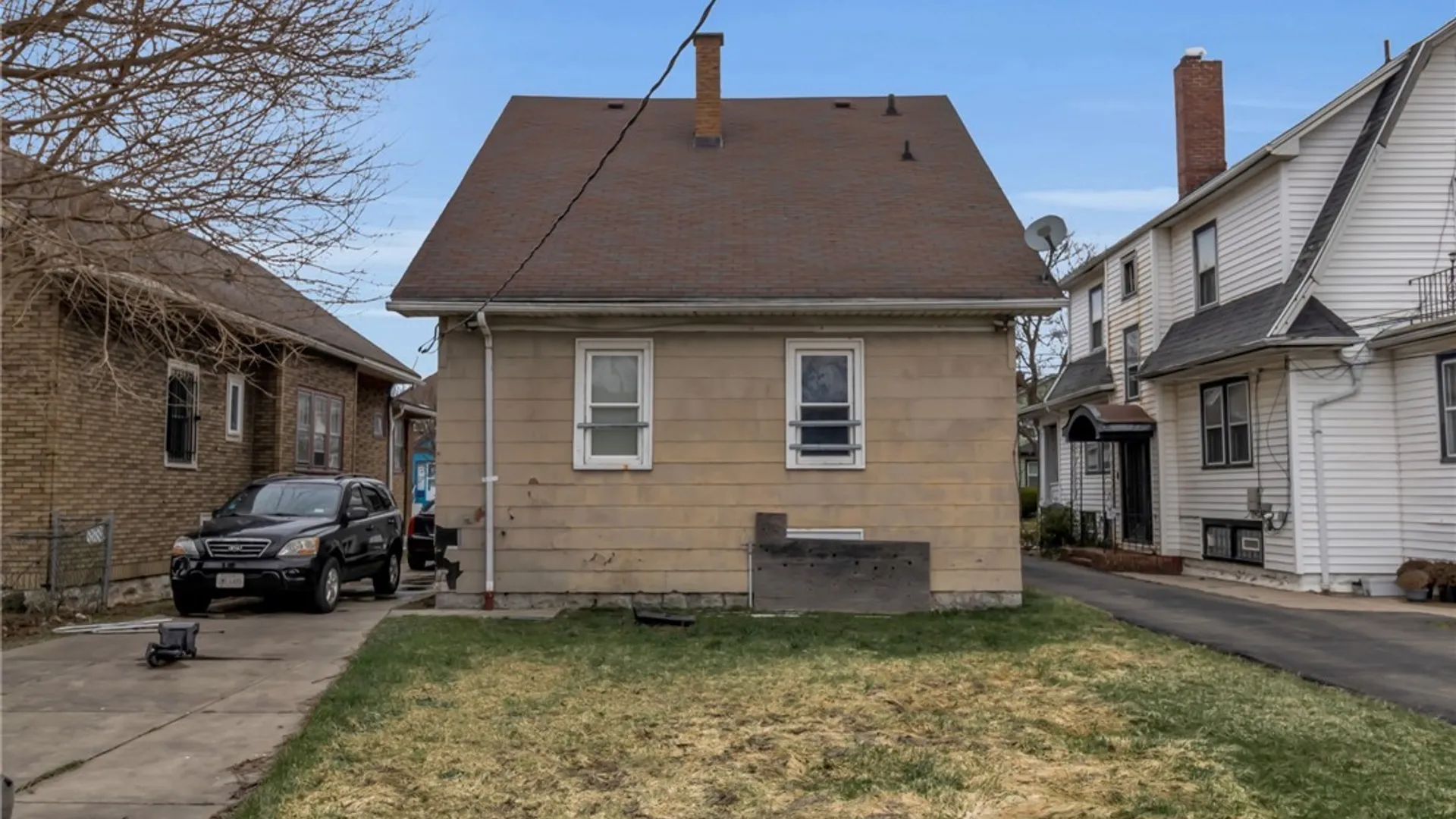 Property at 347 Highgate Avenue, Buffalo, NY 14215 5