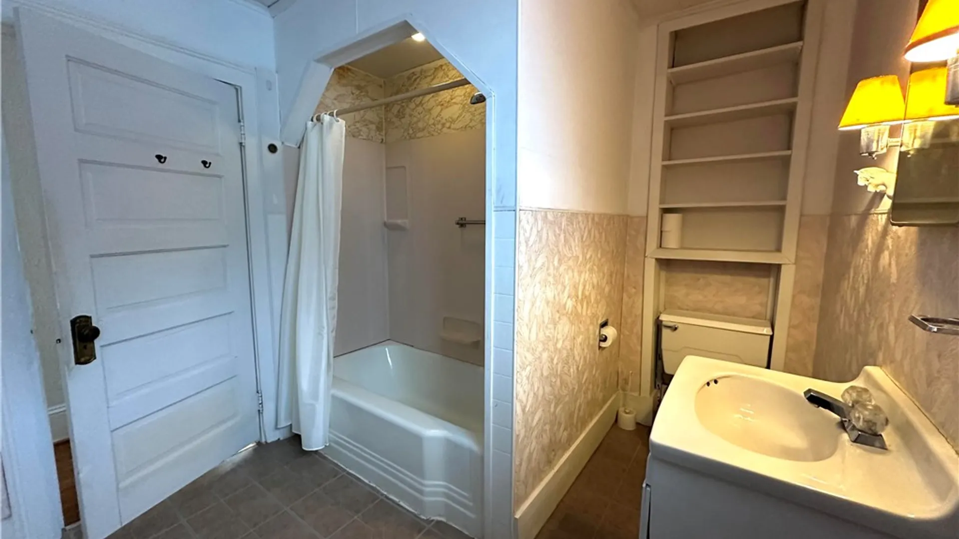 Property at 32 Lake Avenue, Auburn, NY 13021 11