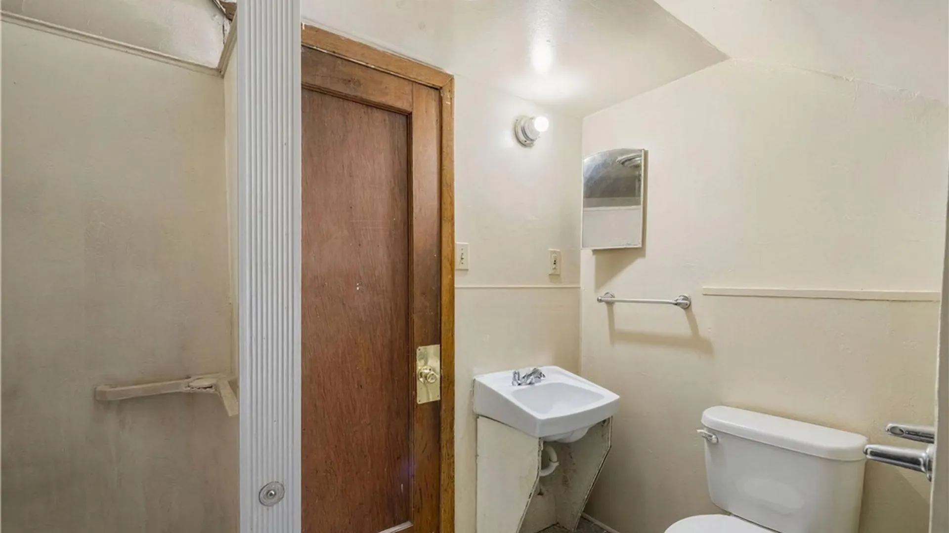 Property at 12 Humason Avenue, Buffalo, NY 14211 10