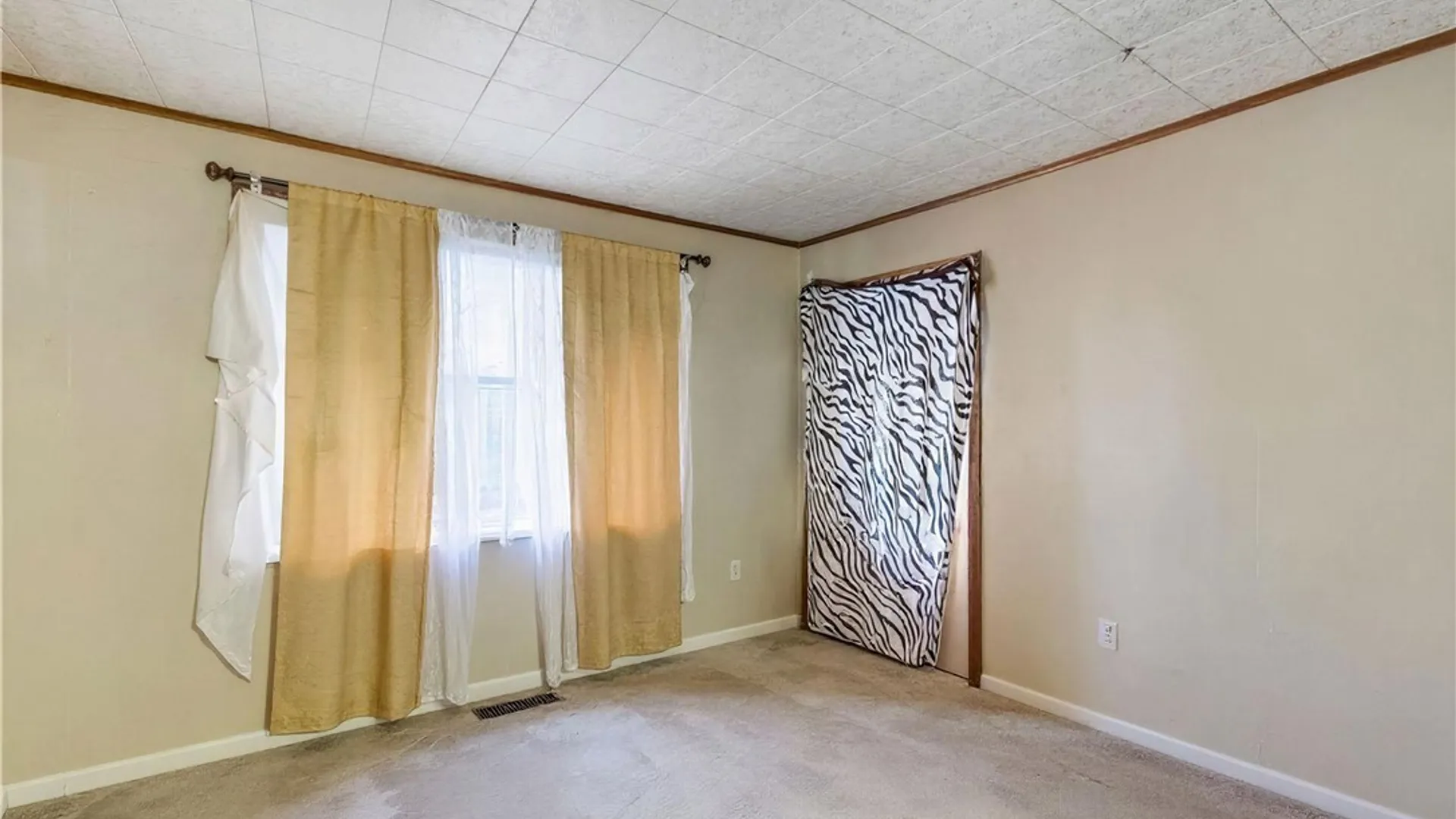 Property at 12 Humason Avenue, Buffalo, NY 14211 6