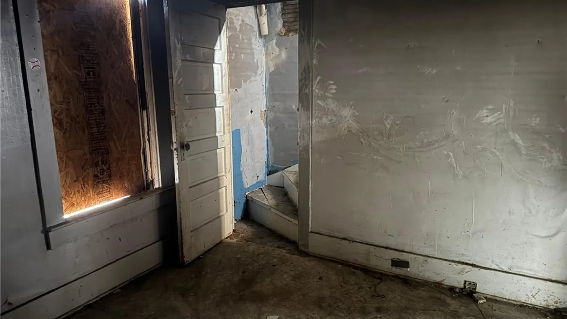 Property at 7211 Stephenson Avenue, Niagara Falls, NY 14304 3