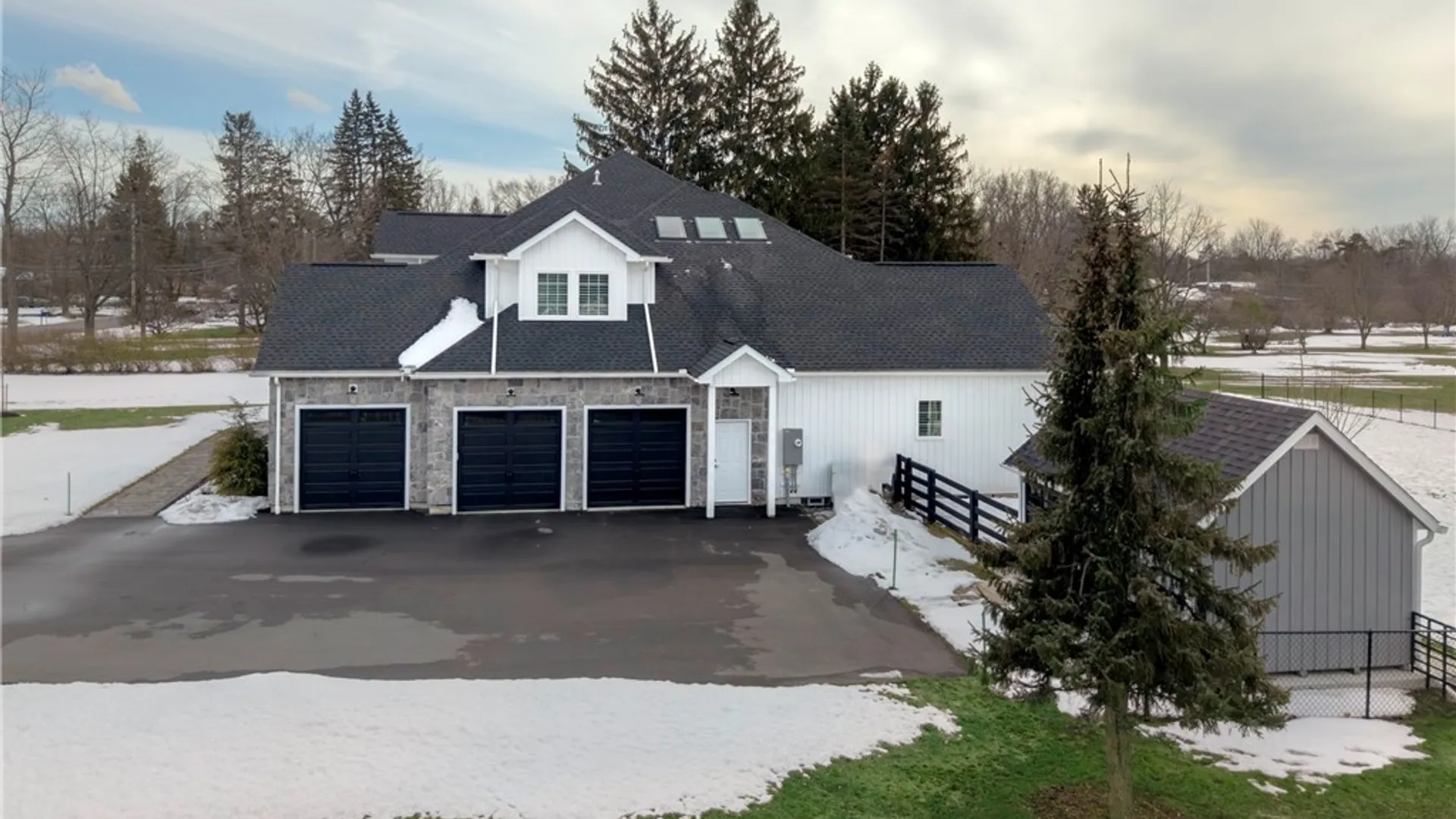 Property at 4990 Kraus Road, Clarence, NY 14031 44