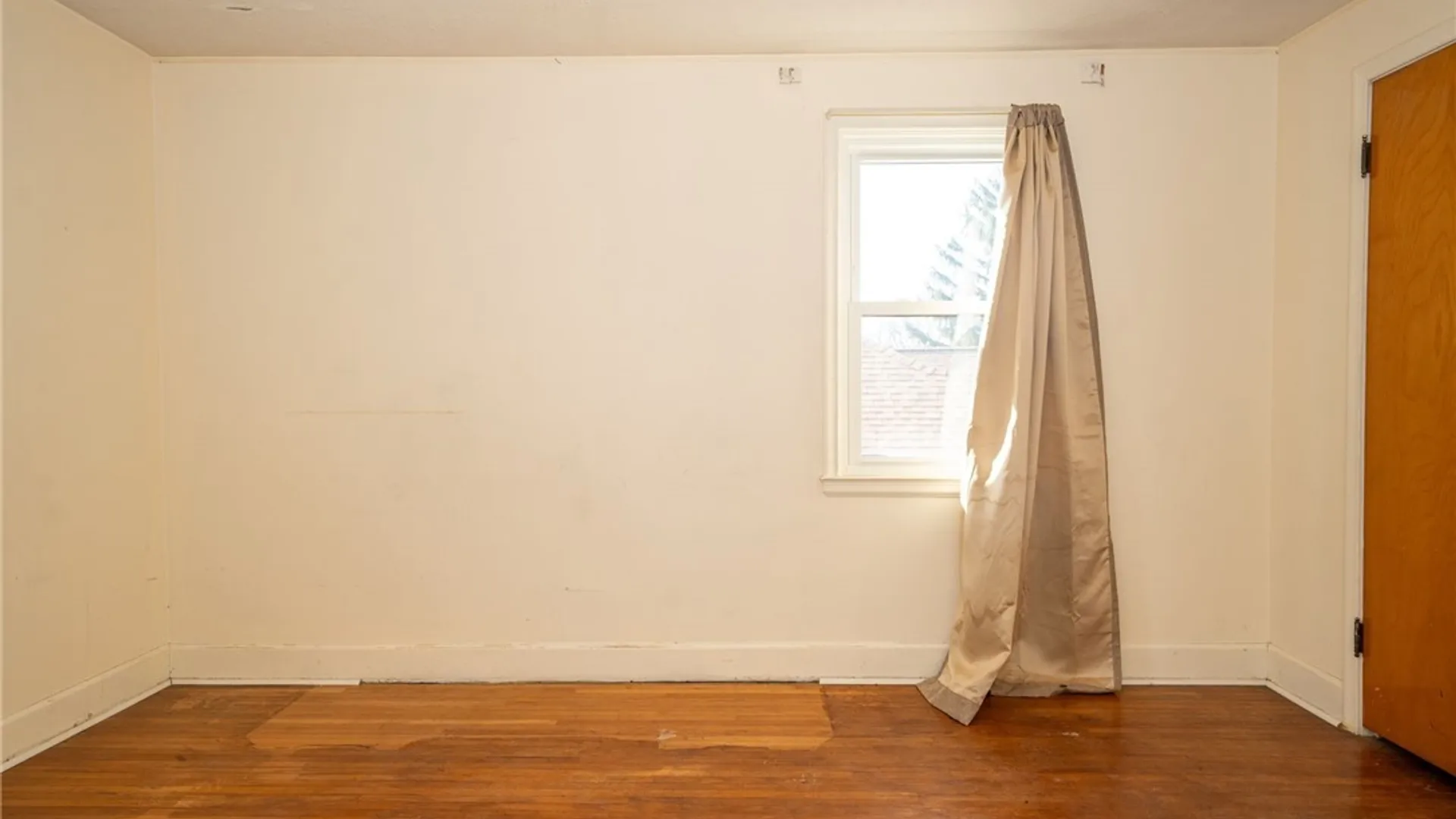 Property at 1711 Walnut Avenue, Niagara Falls, NY 14301 21