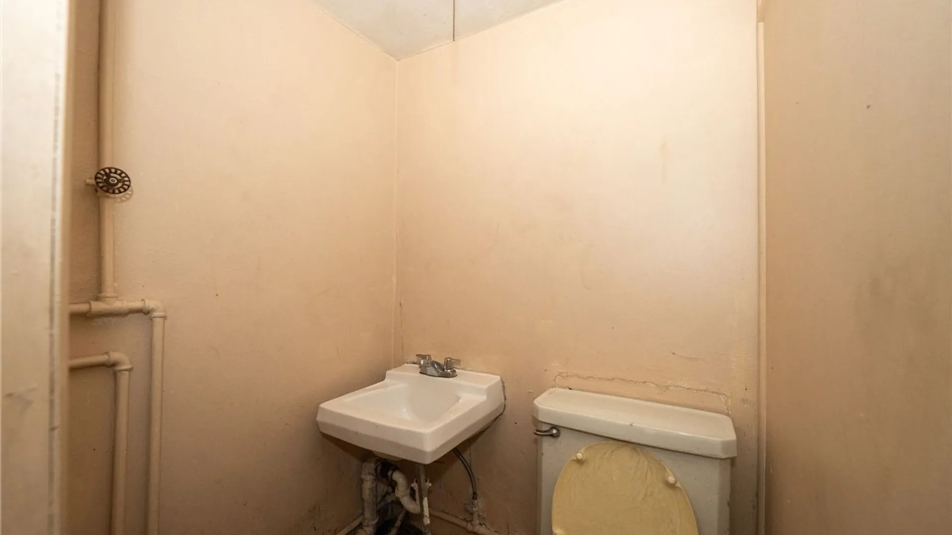 Property at 1711 Walnut Avenue, Niagara Falls, NY 14301 26