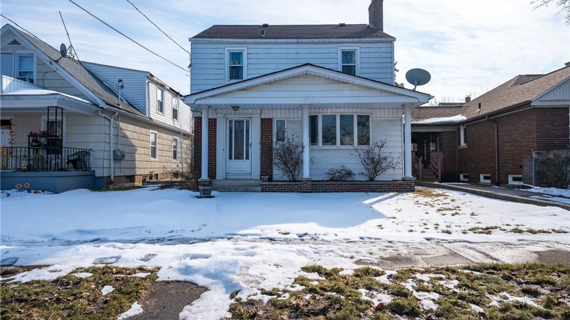 Property at 1711 Walnut Avenue, Niagara Falls, NY 14301 3