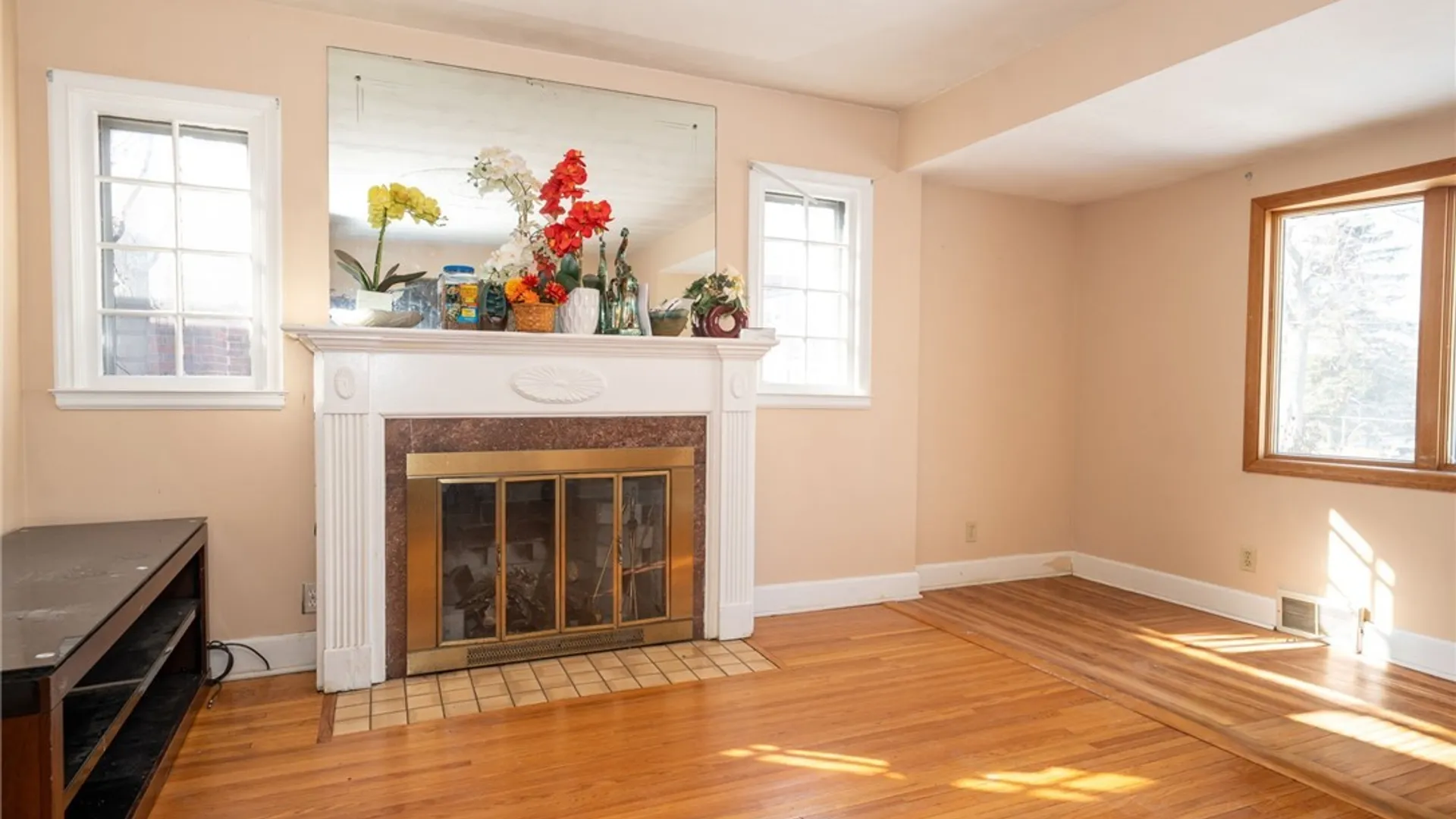 Property at 1711 Walnut Avenue, Niagara Falls, NY 14301 5