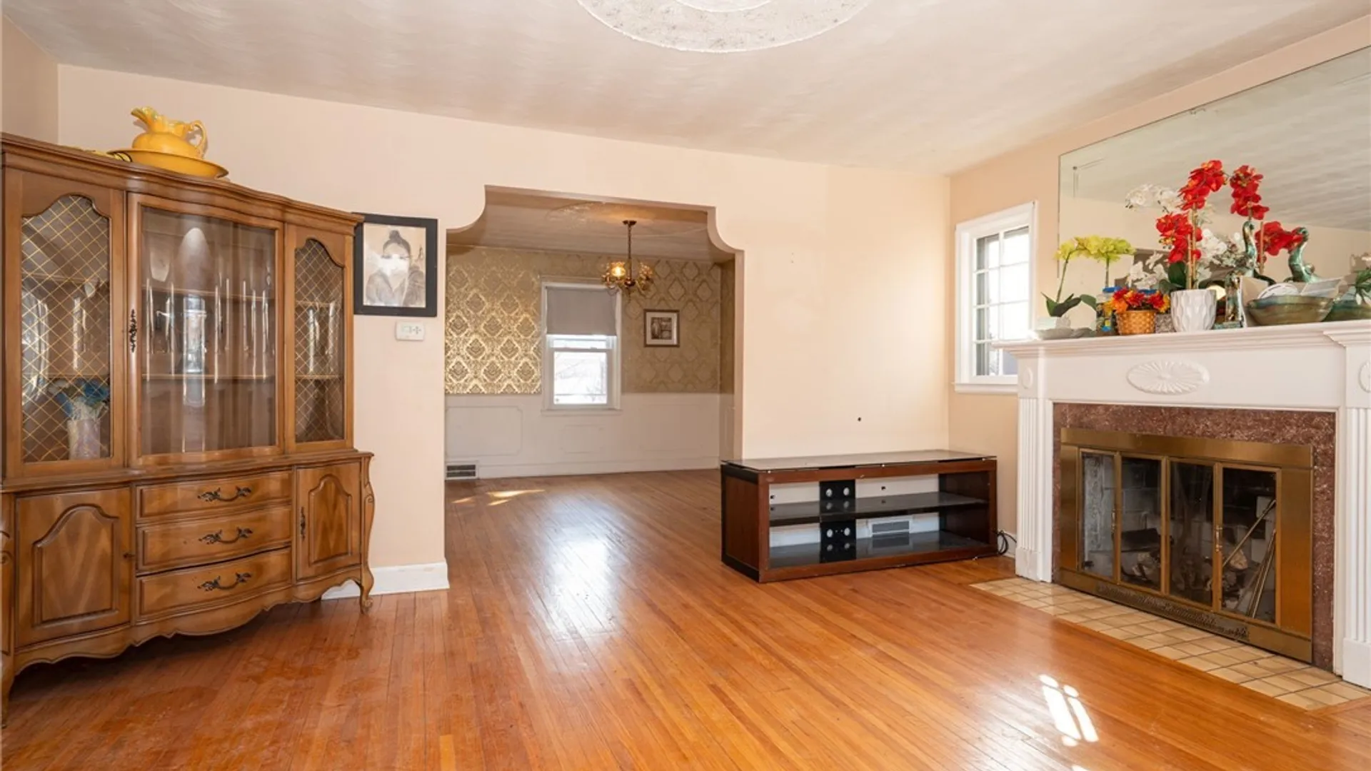 Property at 1711 Walnut Avenue, Niagara Falls, NY 14301 6