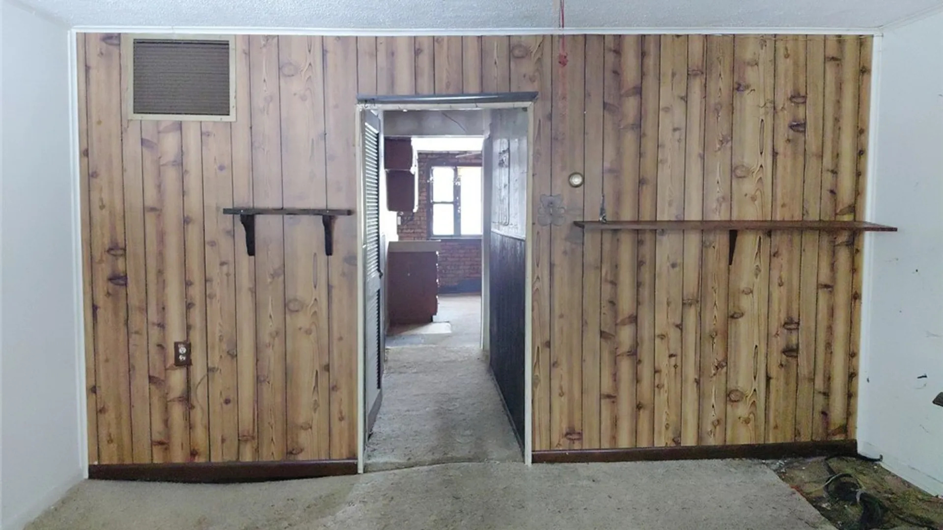 Property at 3613 Bonstead Road, Clay, NY 13041 5