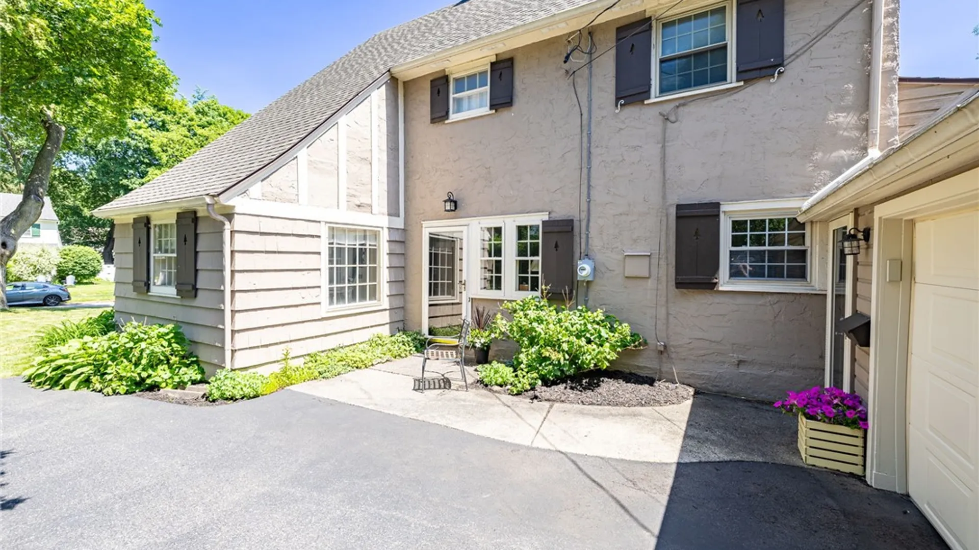 Property at 51 Buffard Drive, Brighton, NY 14610 5