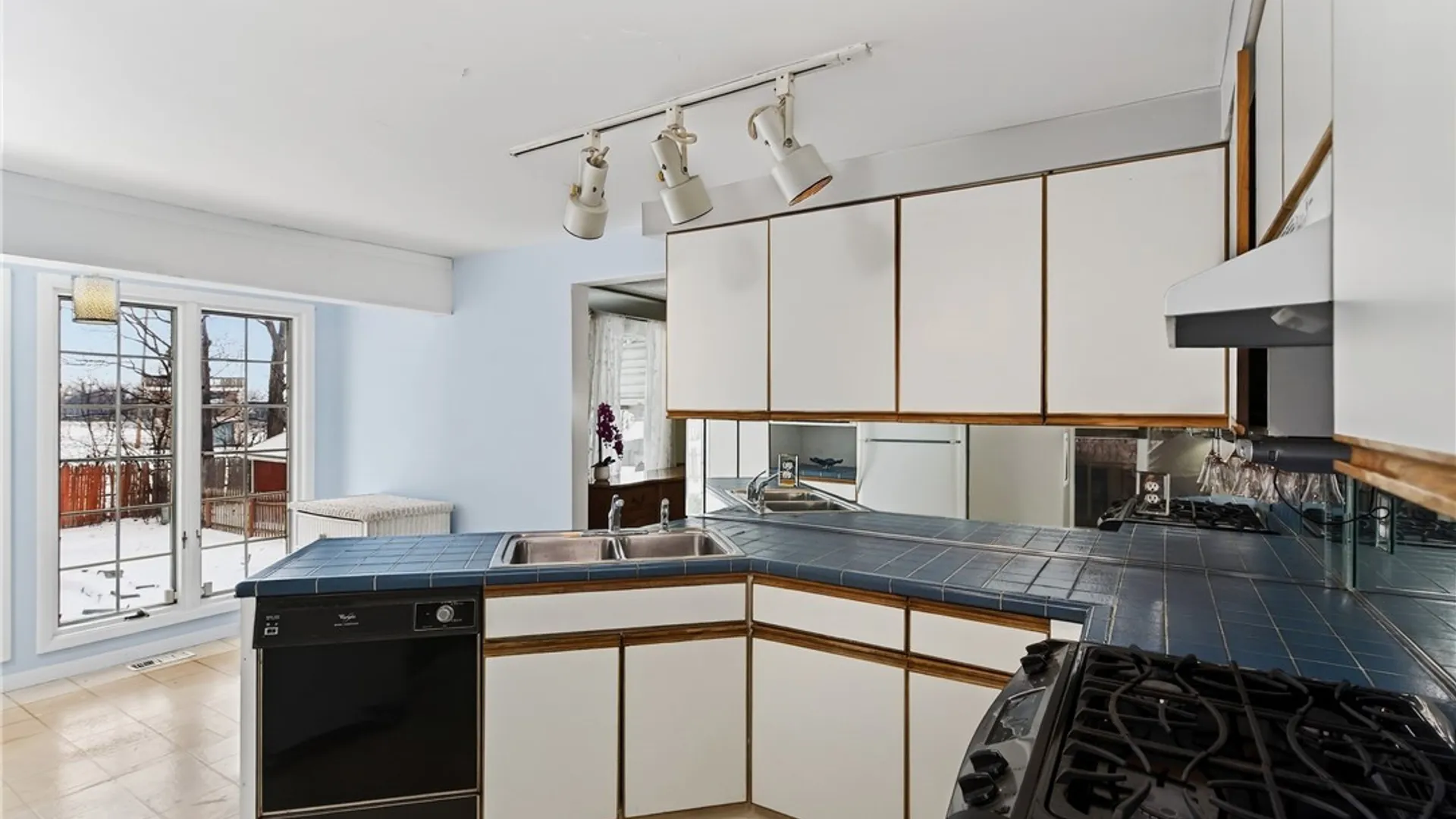 Property at 5007 Overlook, Hamburg, NY 14075 15