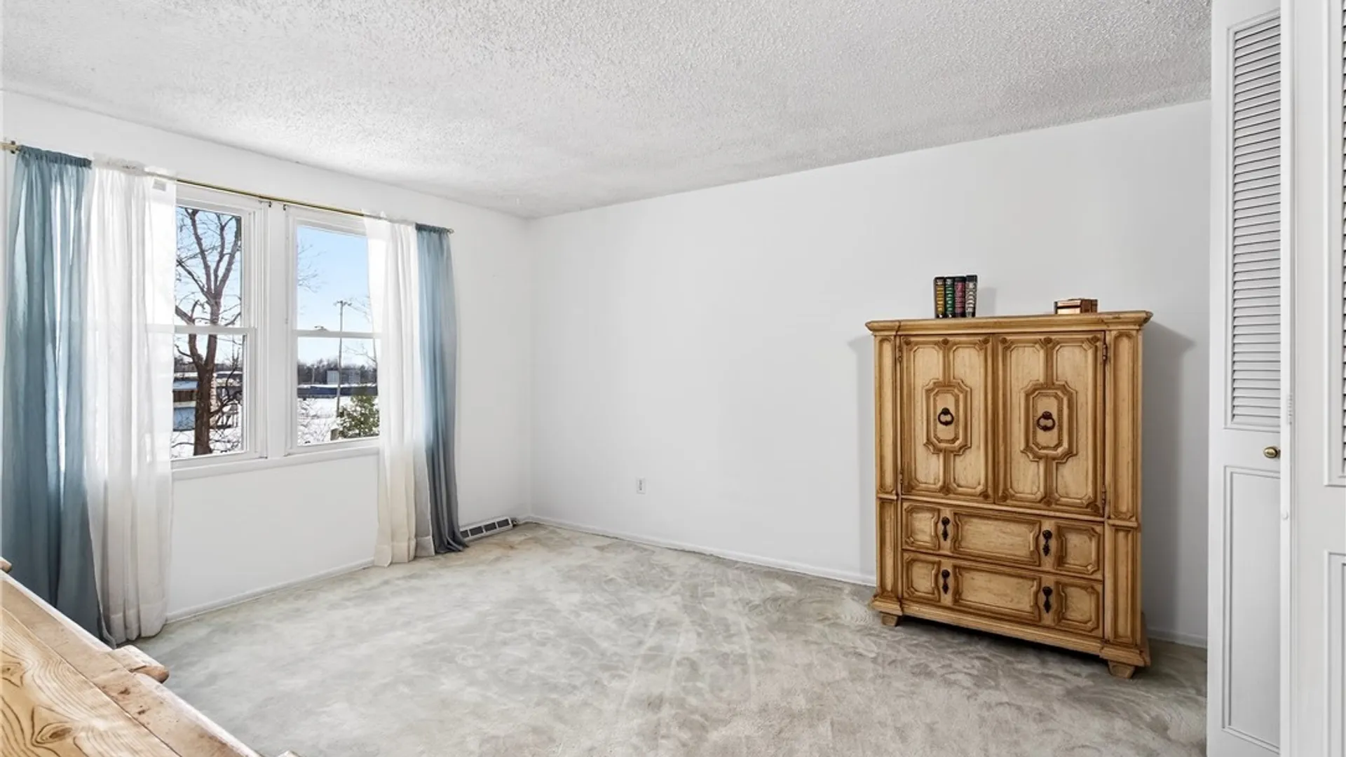 Property at 5007 Overlook, Hamburg, NY 14075 19