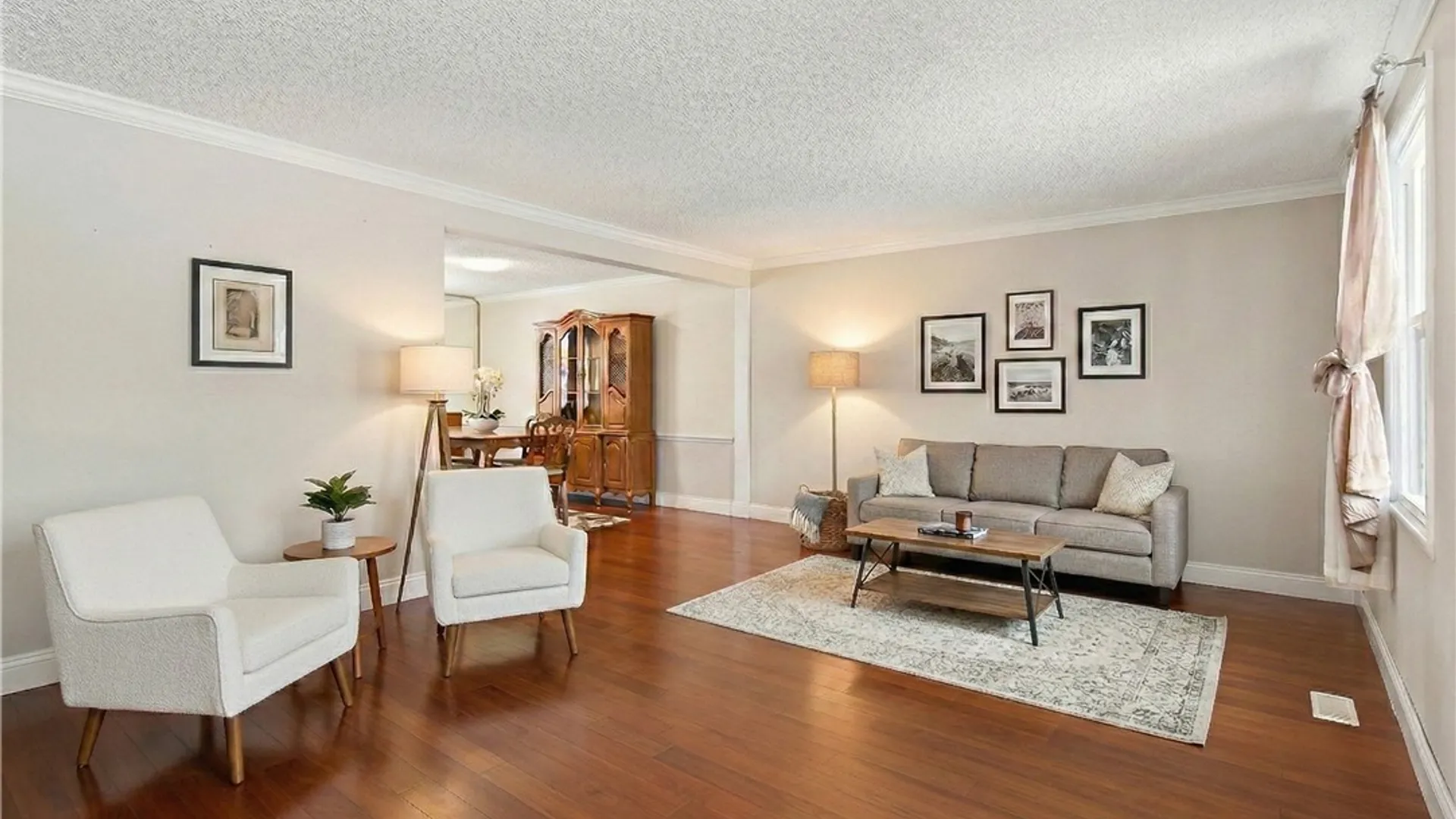 Property at 5007 Overlook, Hamburg, NY 14075 4