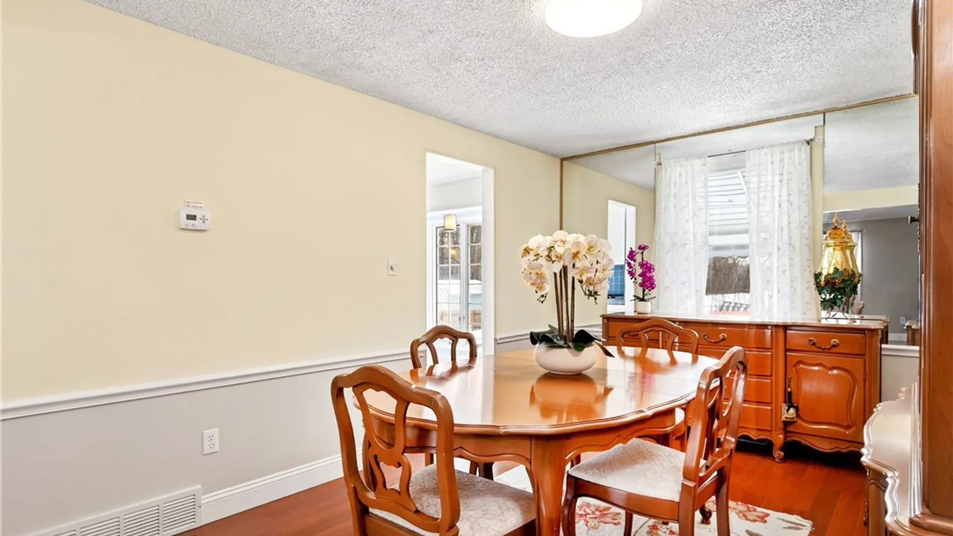 Property at 5007 Overlook, Hamburg, NY 14075 9