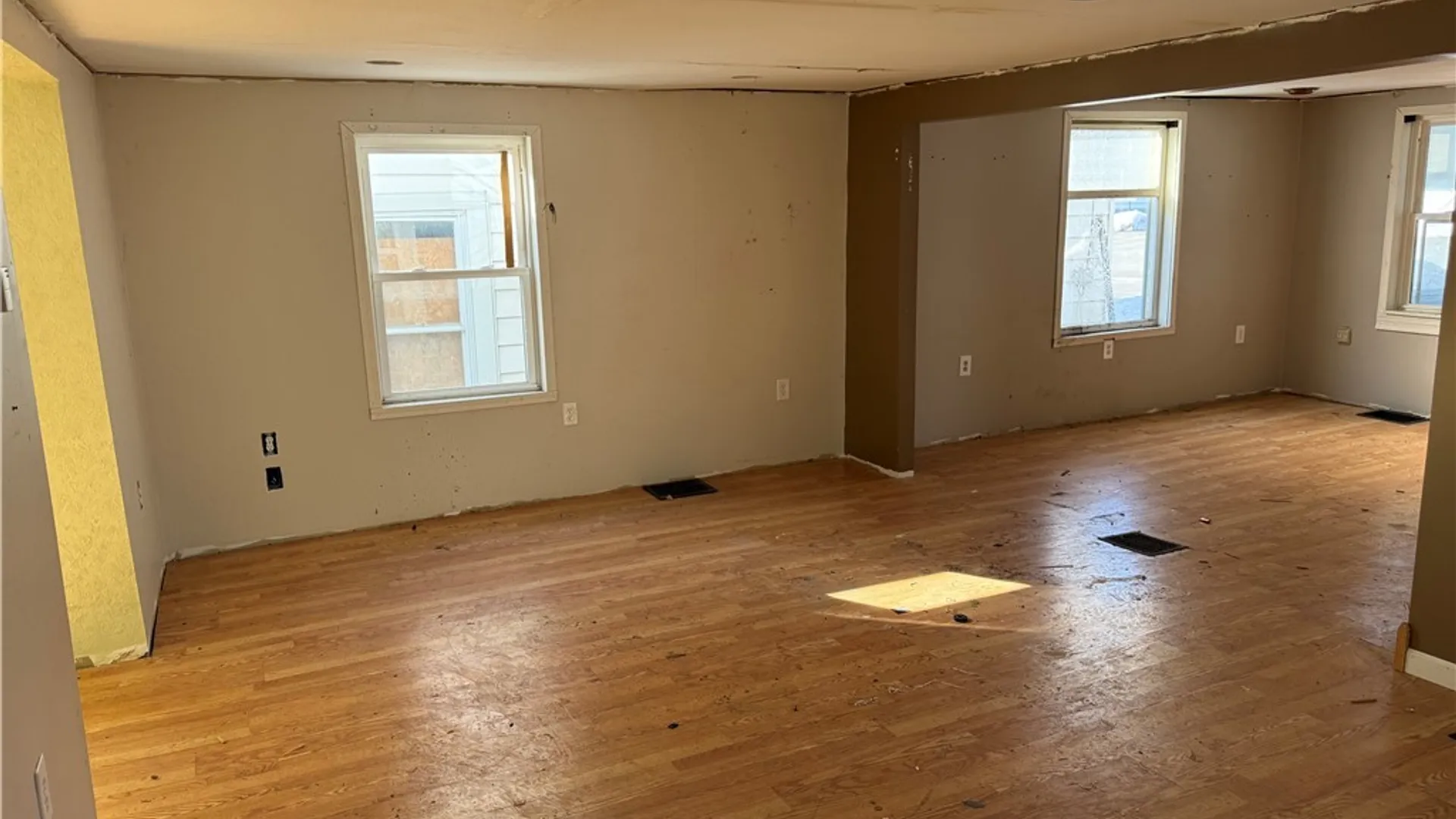 Property at 94 Schuyler Street, Oswego, NY 13126 10