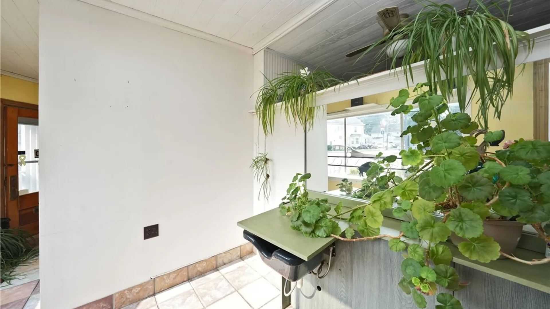 Property at 925 Abbott Road, Buffalo, NY 14220 22