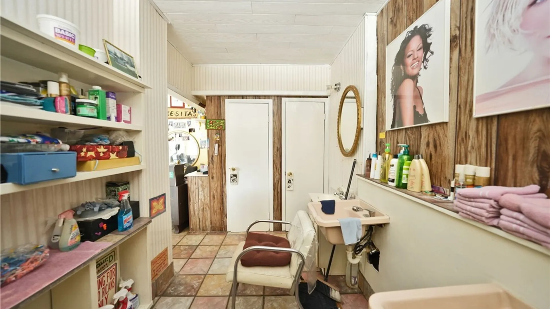 Property at 925 Abbott Road, Buffalo, NY 14220 4