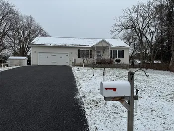 Property at 7 Homestead Avenue, Schroeppel, NY 13135