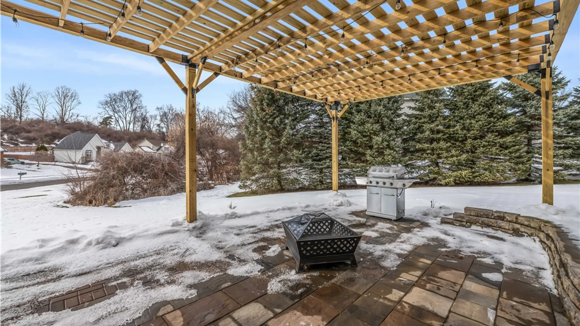 Property at 25 Sedgefield Court, Irondequoit, NY 14622 28