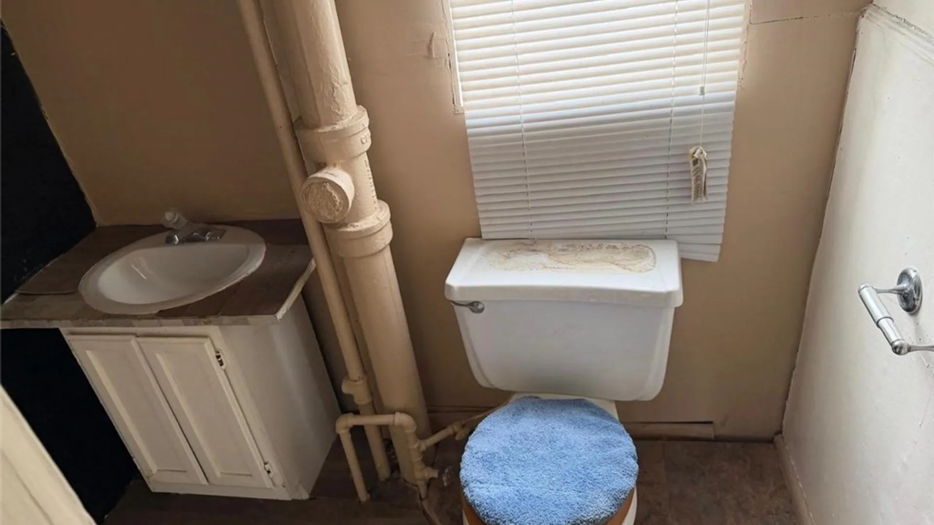 Property at 554 Perry Street, Buffalo, NY 14210 10