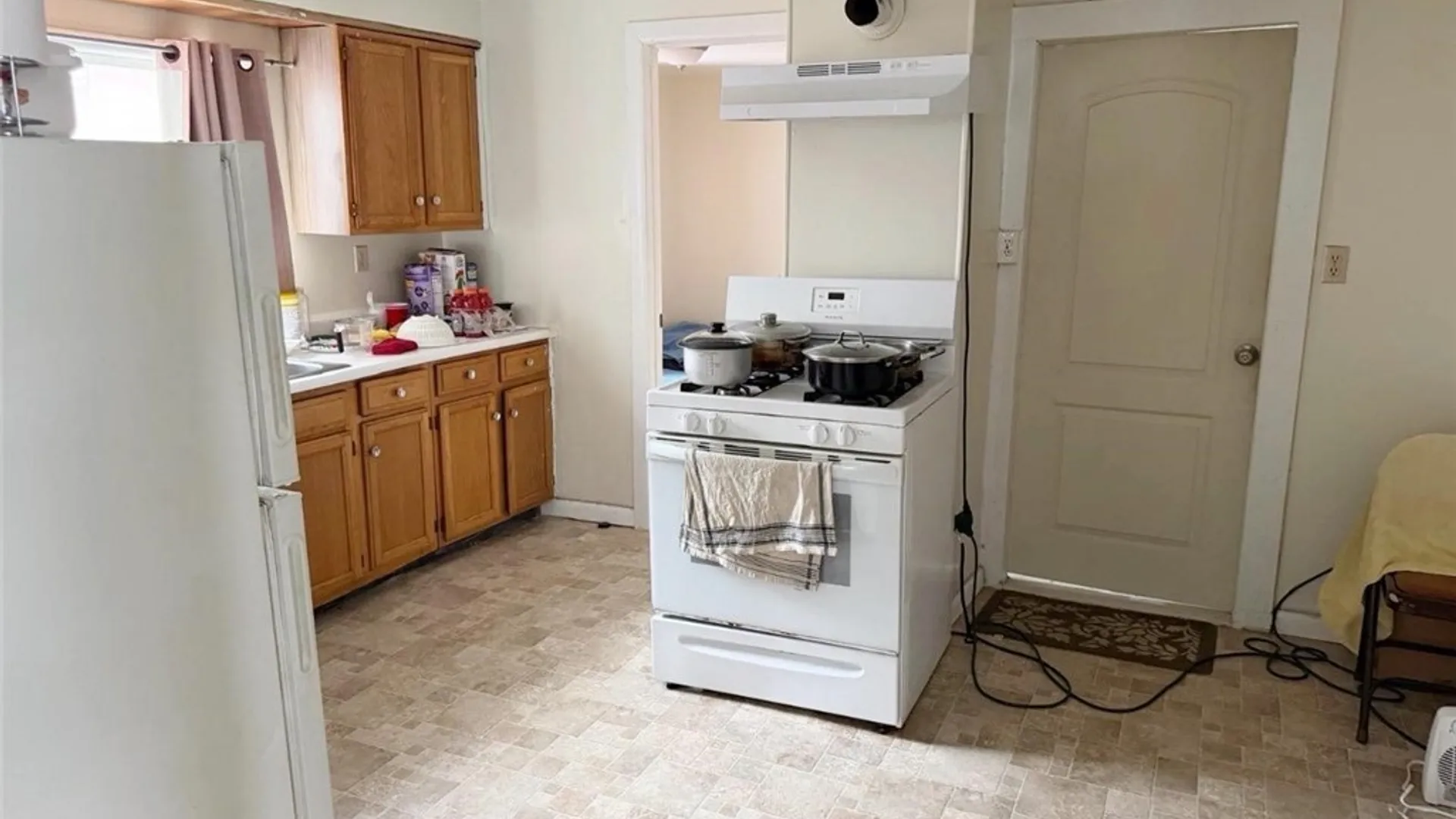 Property at 554 Perry Street, Buffalo, NY 14210 14