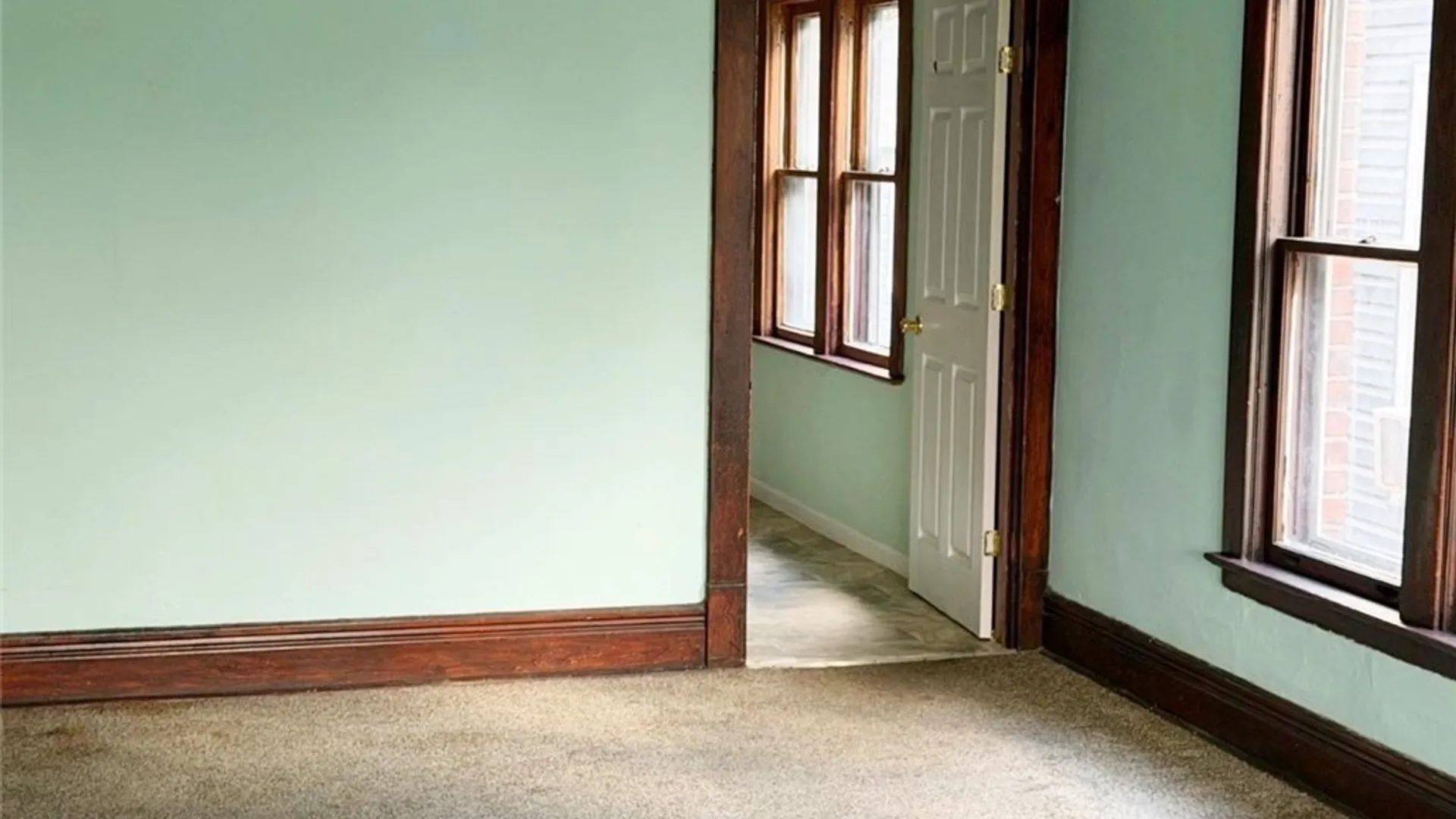 Property at 43 Countess Avenue, Buffalo, NY 14211 9