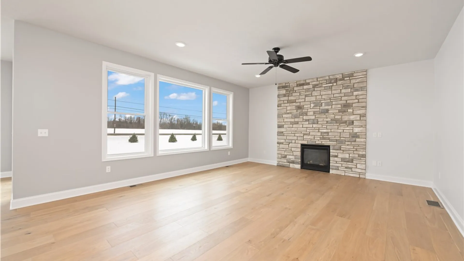 Property at 1009 Via Angelo Custode, Parma, NY 14468 13