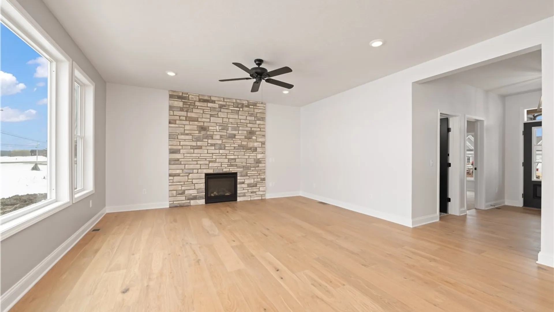 Property at 1009 Via Angelo Custode, Parma, NY 14468 14