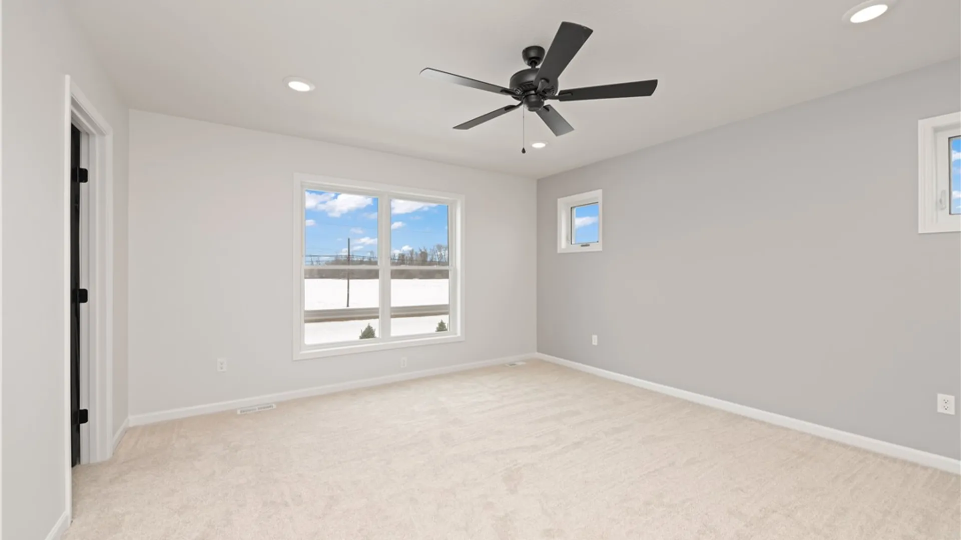 Property at 1009 Via Angelo Custode, Parma, NY 14468 16