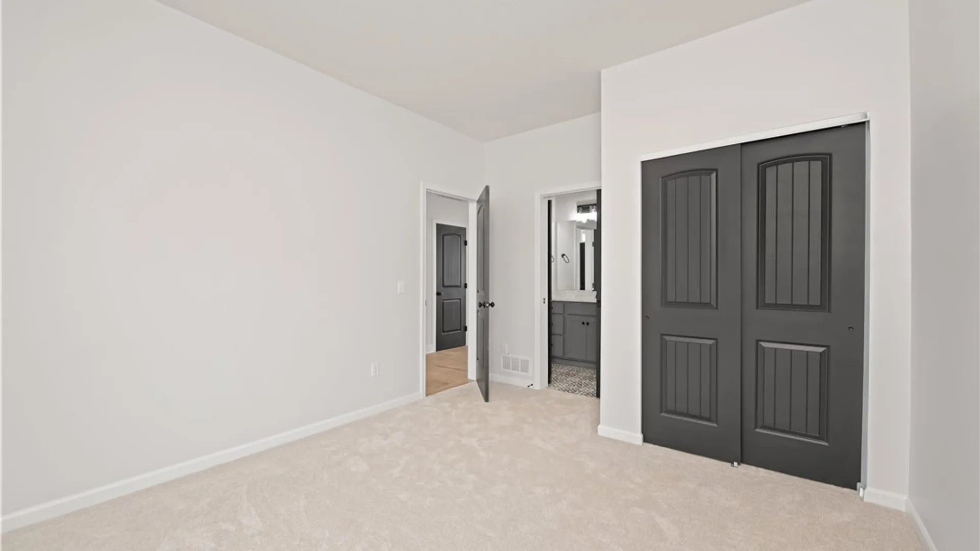 Property at 1009 Via Angelo Custode, Parma, NY 14468 22