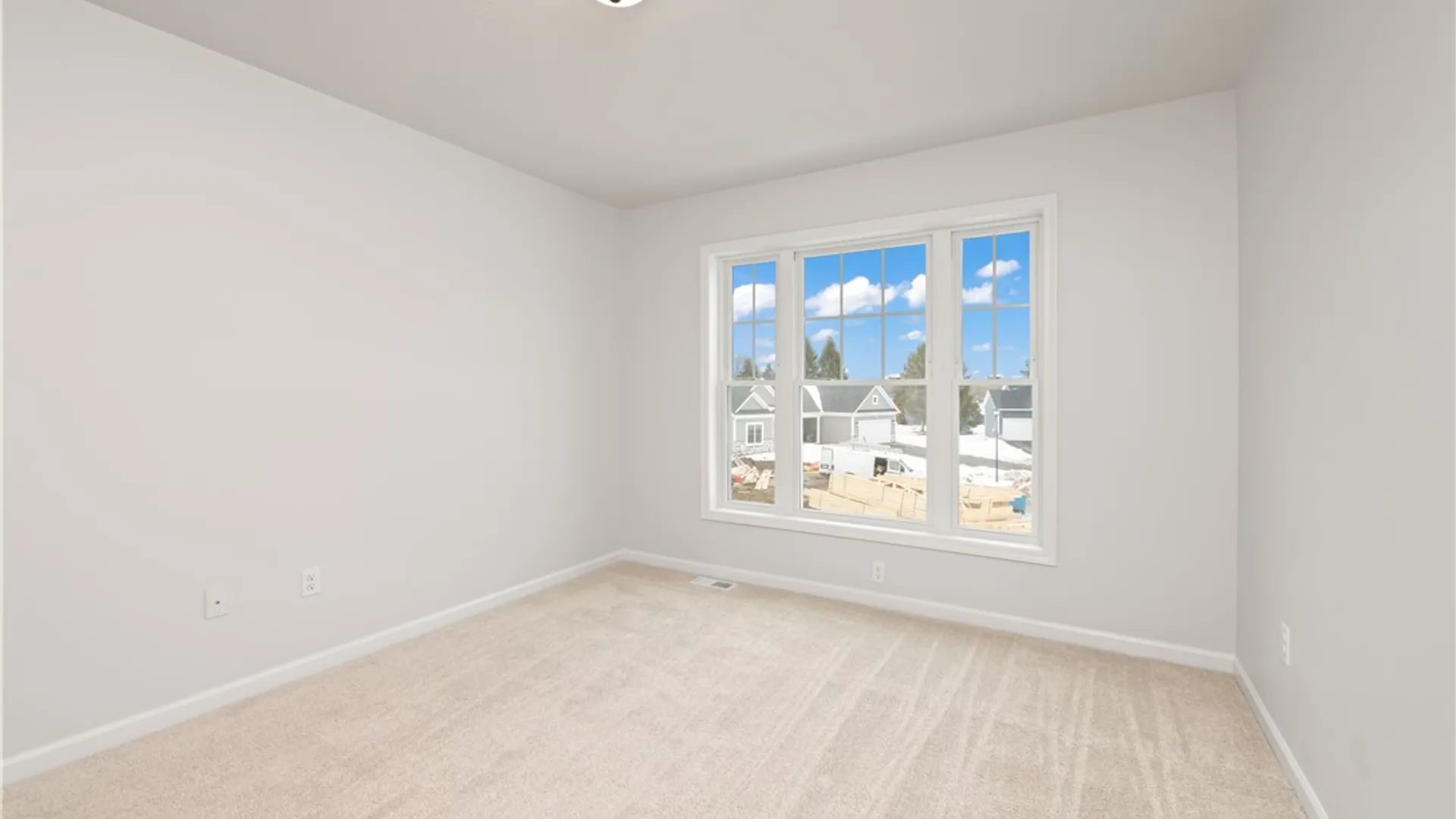 Property at 1009 Via Angelo Custode, Parma, NY 14468 27