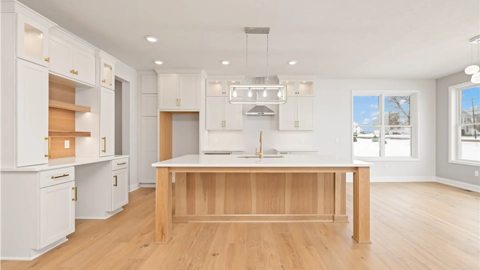 Property at 1009 Via Angelo Custode, Parma, NY 14468 5