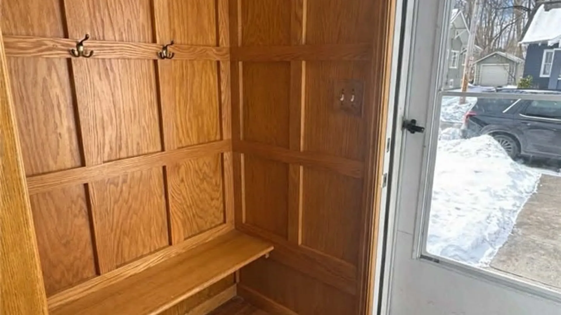 Property at 15 Woodlawn Avenue, Utica, NY 13501 12