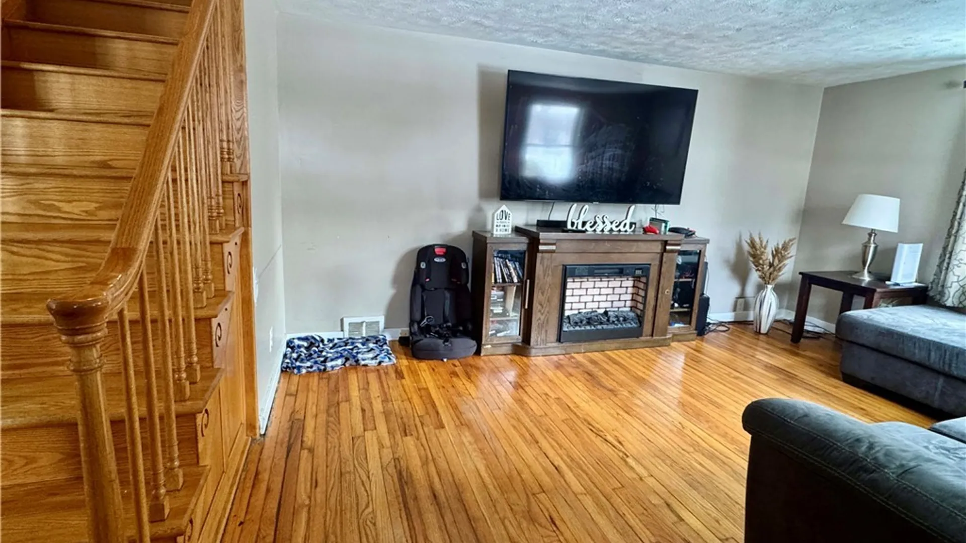 Property at 15 Woodlawn Avenue, Utica, NY 13501 13