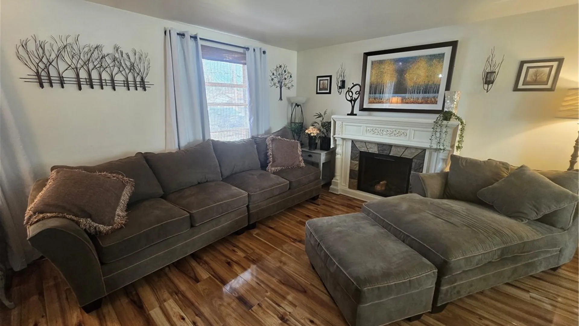 Property at 465 Rowley Road, Cheektowaga, NY 14043 3