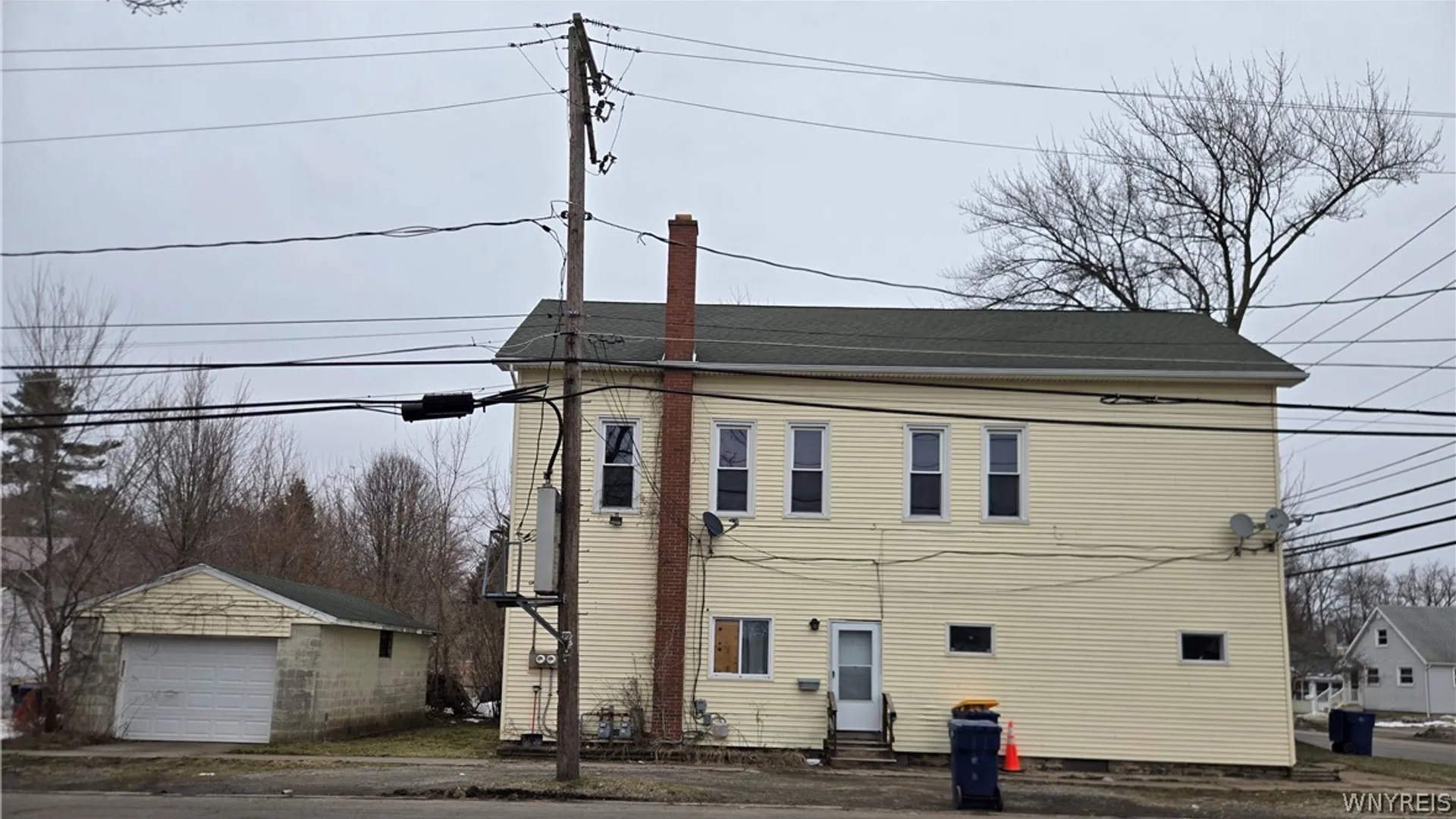 Property at 285 Clinton Street, Lockport City, NY 14094 2