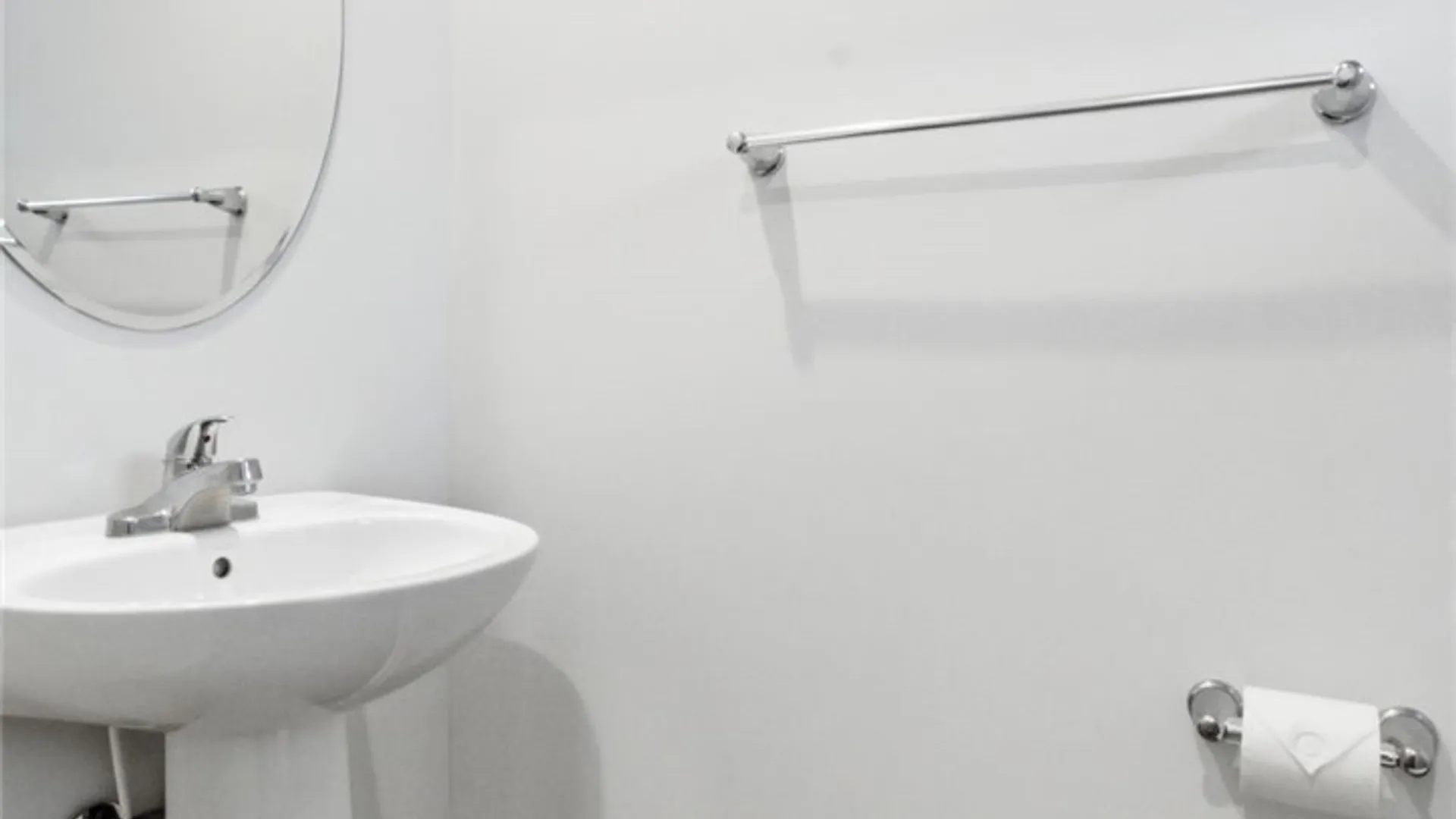 Property at 108 South Drive, West Seneca, NY 14218 18