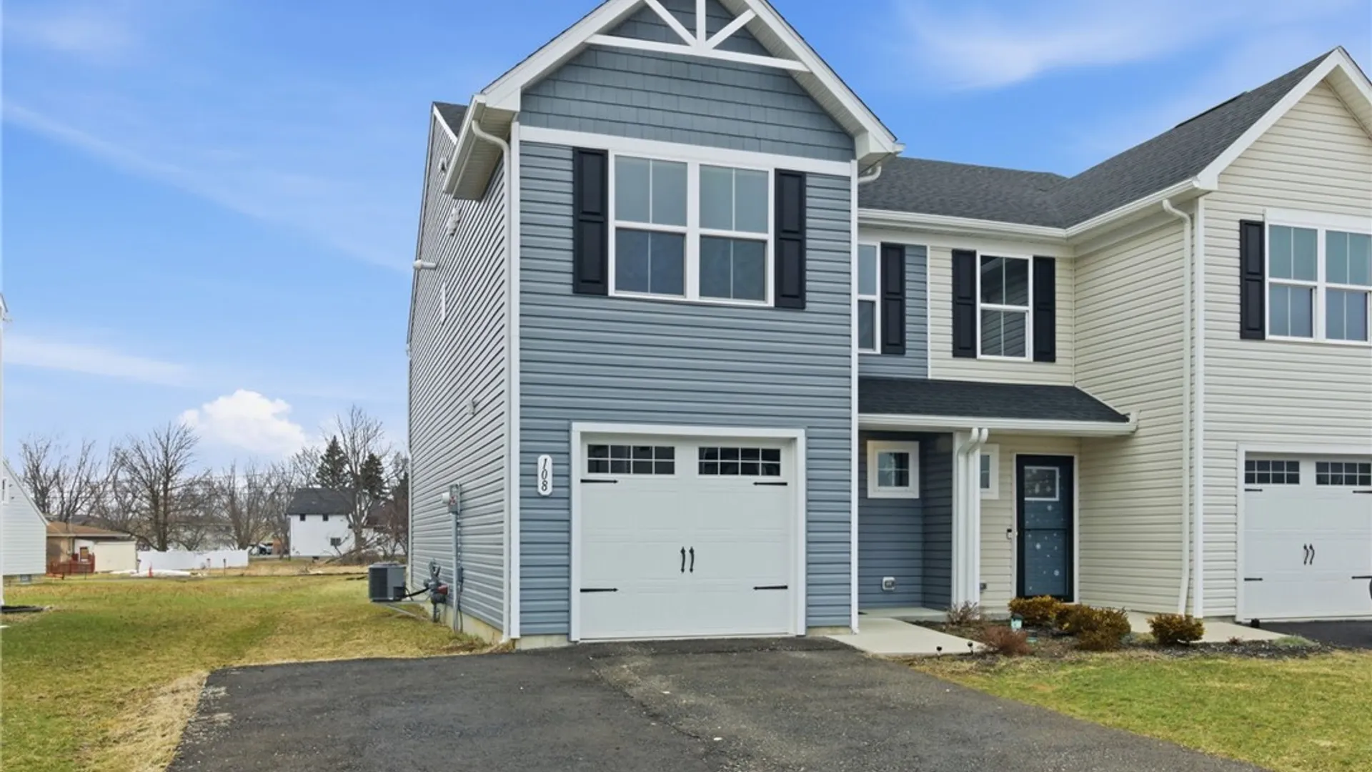 Property at 108 South Drive, West Seneca, NY 14218 2