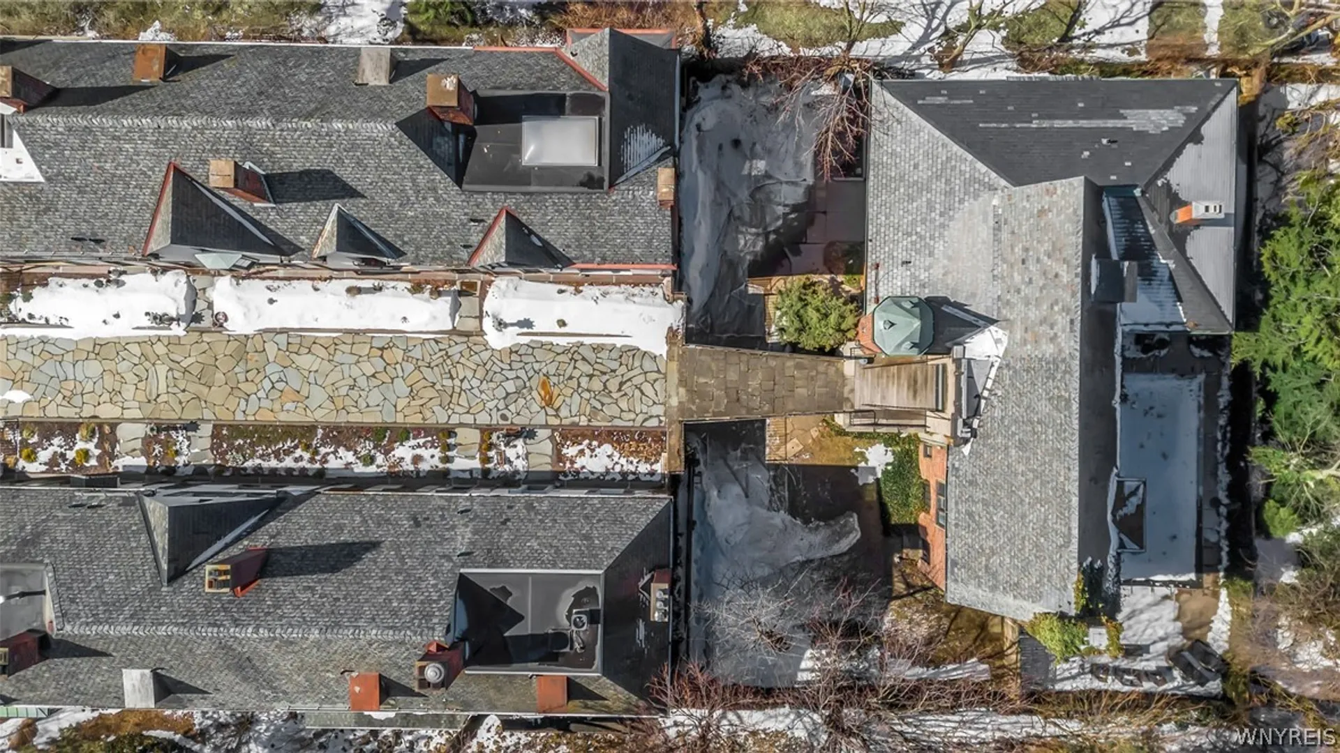 Property at 21 Mayfair Lane, Buffalo, NY 14201 46