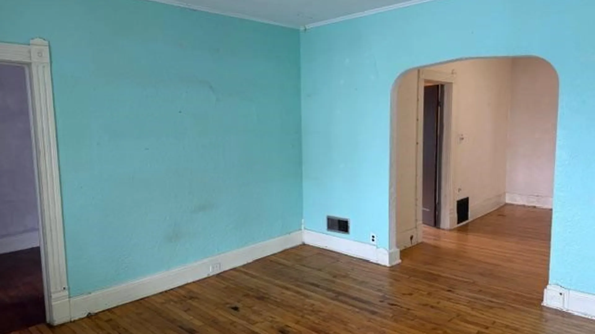 Property at 327 Robinson Street, Syracuse, NY 13203 11