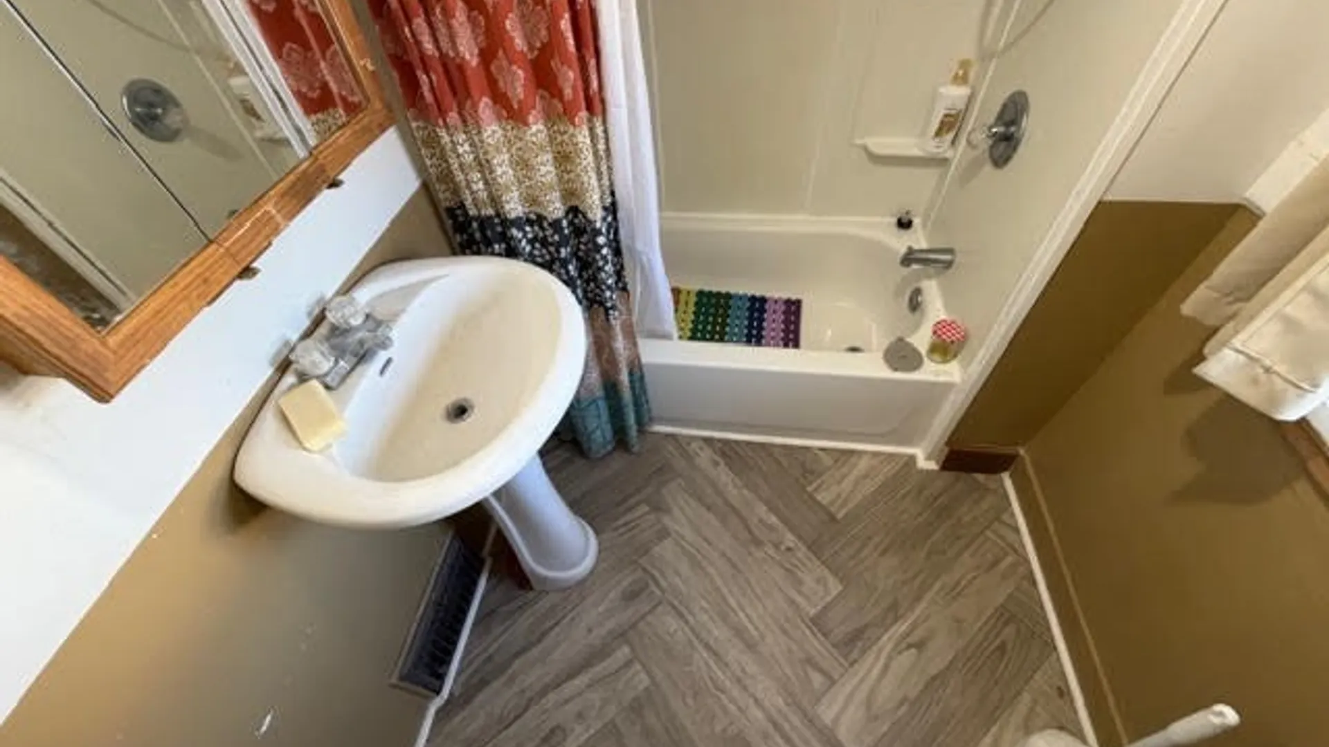 Property at 327 Robinson Street, Syracuse, NY 13203 26