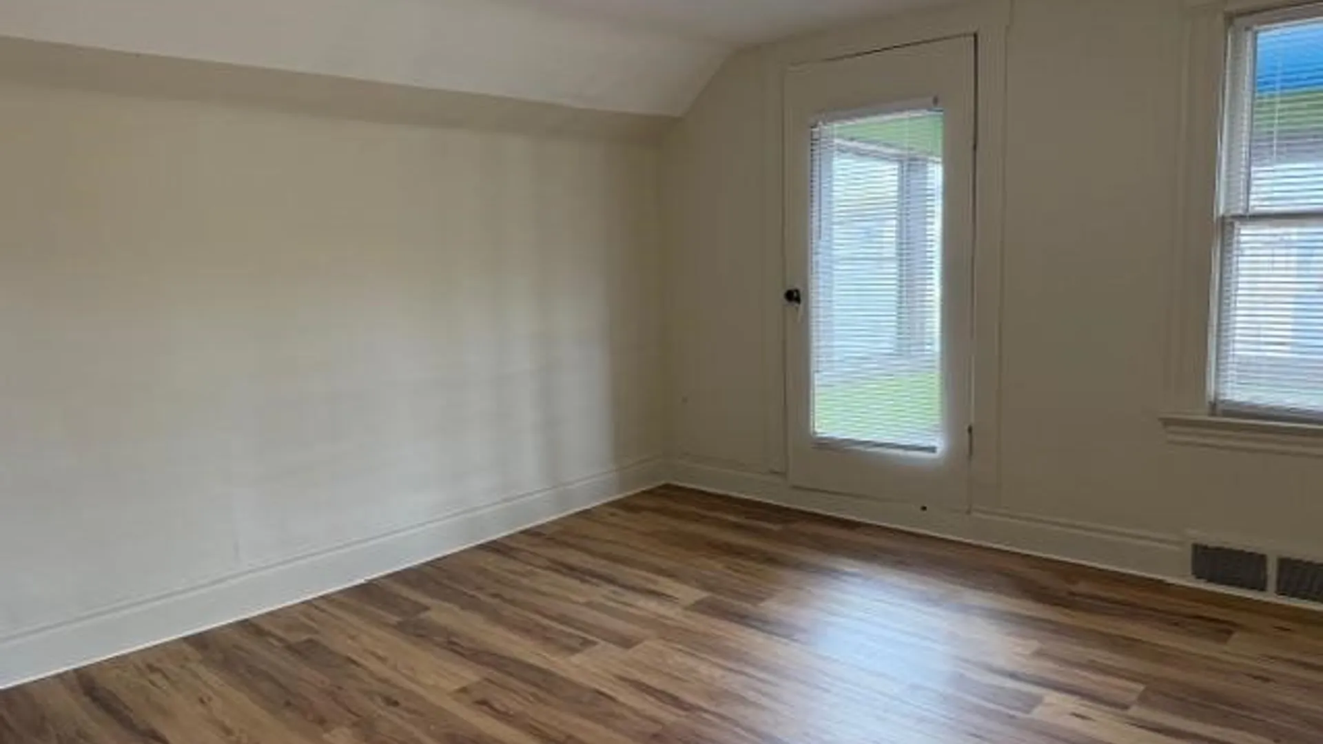 Property at 327 Robinson Street, Syracuse, NY 13203 31