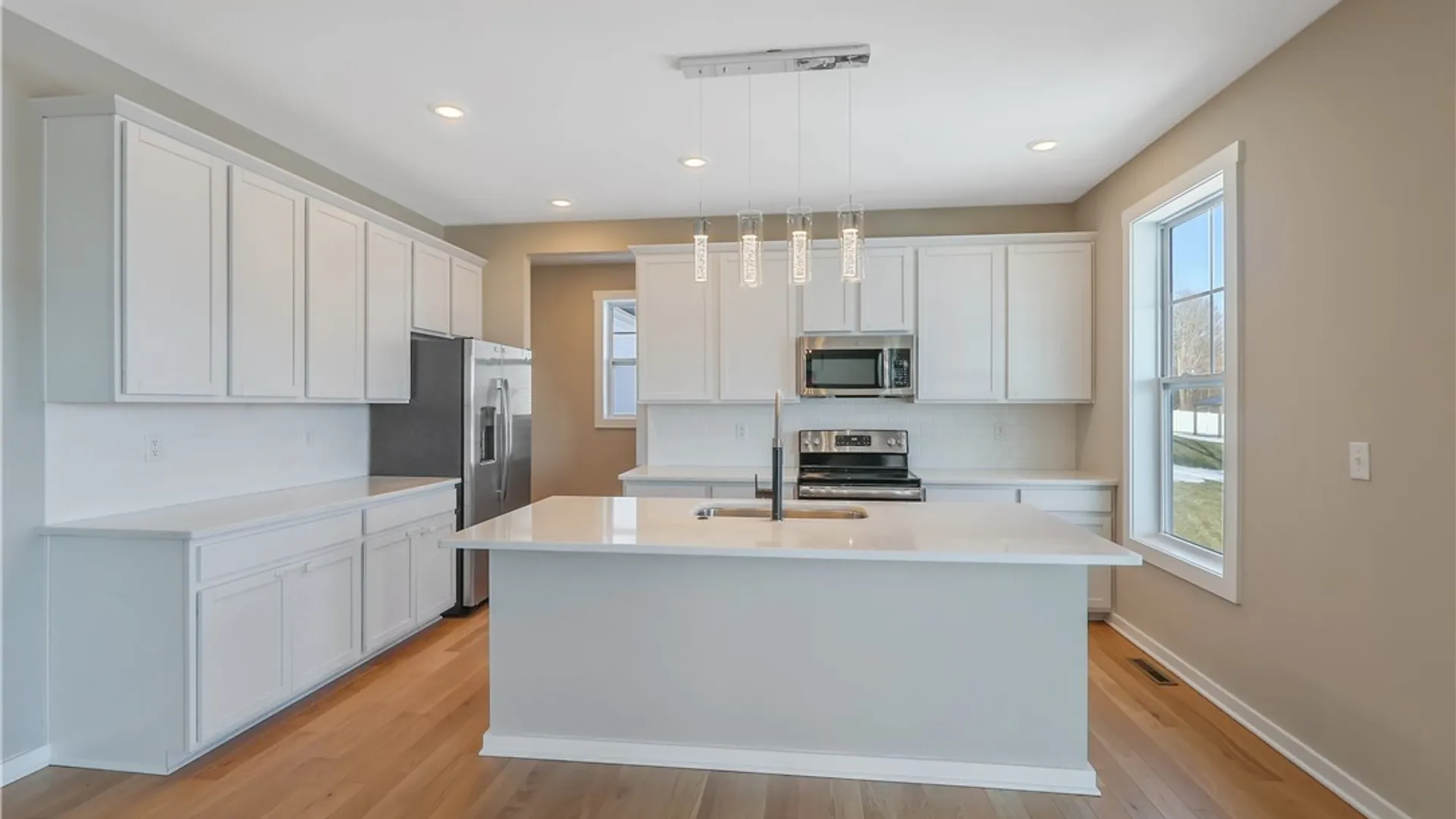 Property at 5506 Rolling Meadows Way, Camillus, NY 13031 15