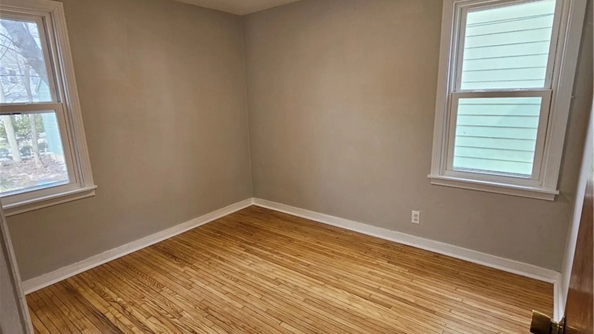 Property at 42 Layton Avenue, Amherst, NY 14226 15