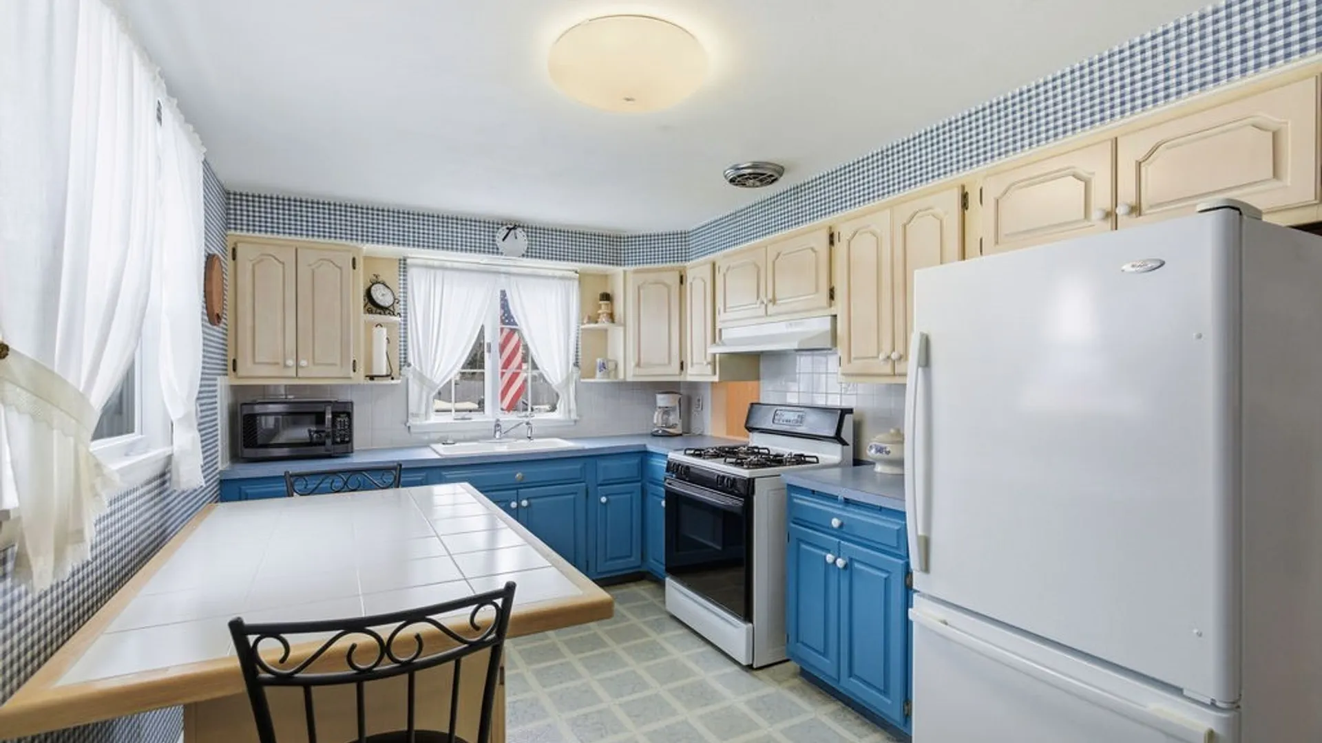 Property at 7 Trelign Drive, Cicero, NY 13212 11