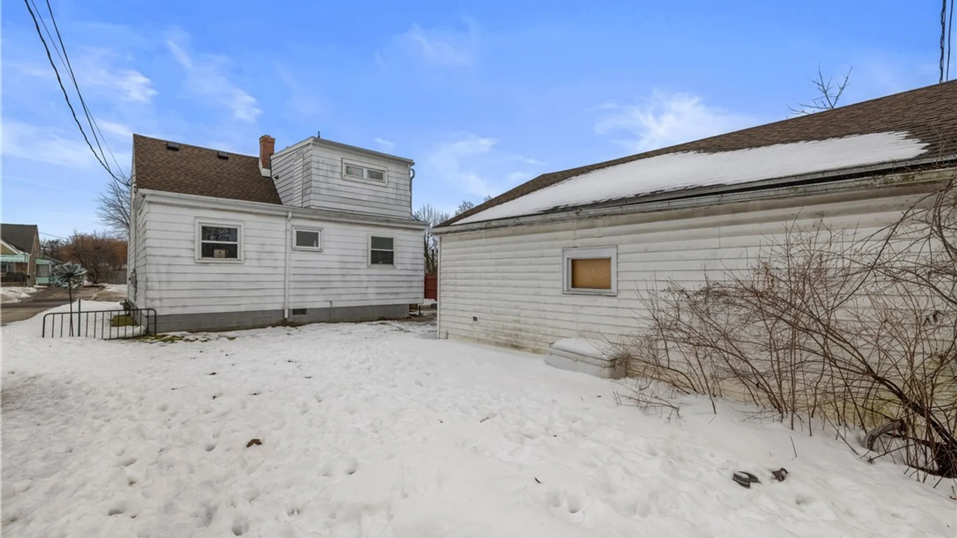 Property at 12 Leonard Post Drive, Cheektowaga, NY 14211 25