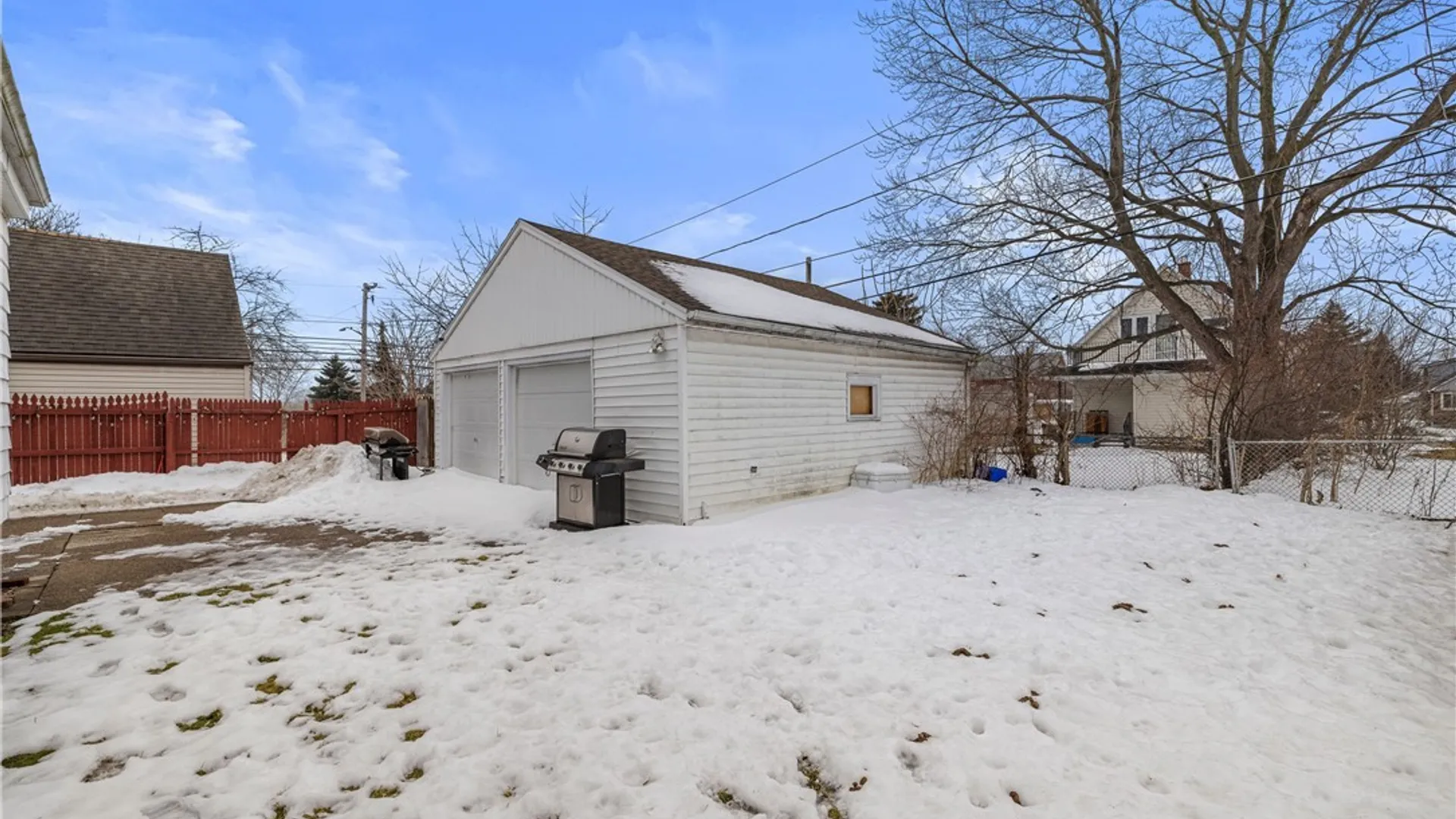 Property at 12 Leonard Post Drive, Cheektowaga, NY 14211 28