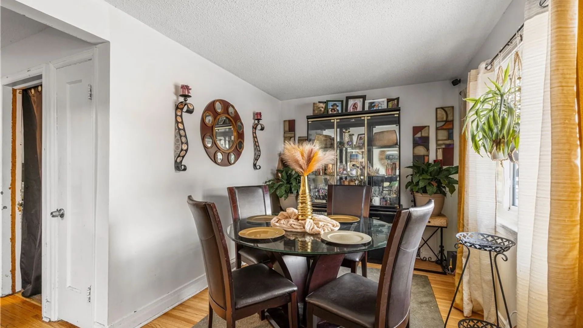 Property at 12 Leonard Post Drive, Cheektowaga, NY 14211 5