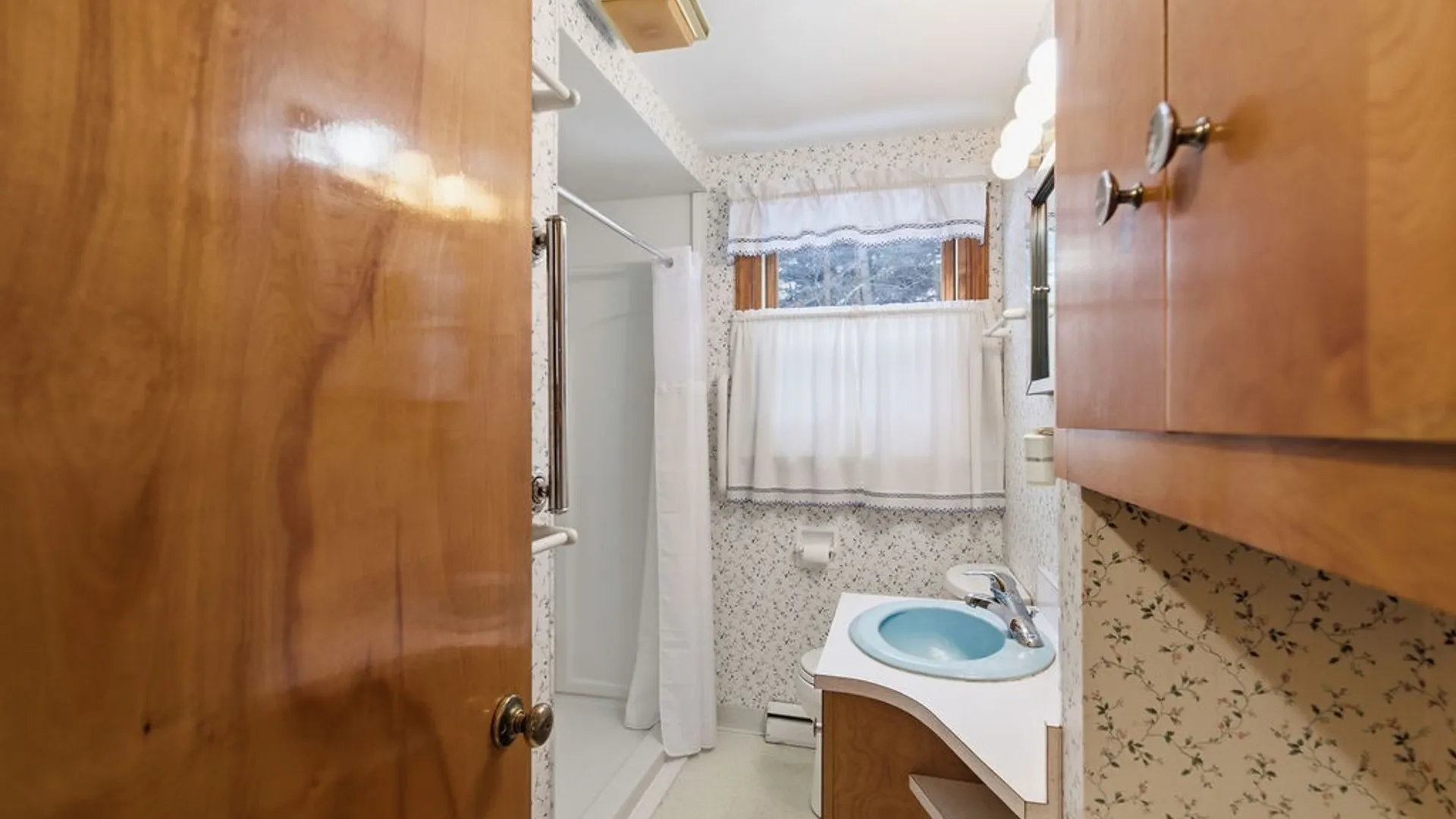 Property at 205 Broadmoor Drive, Camillus, NY 13031 24