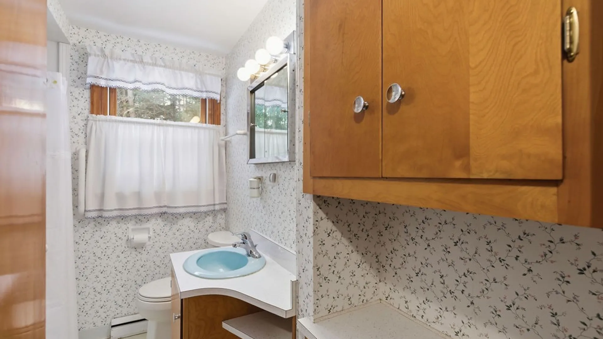 Property at 205 Broadmoor Drive, Camillus, NY 13031 25