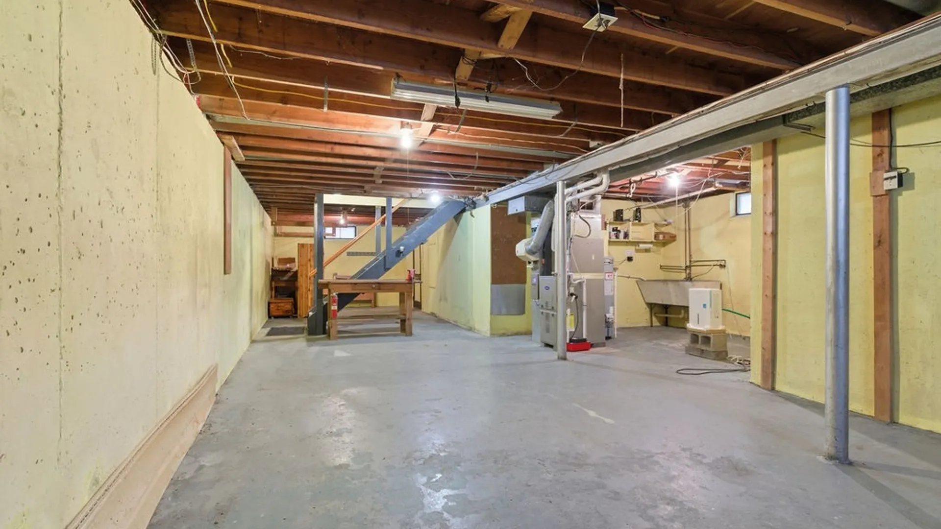 Property at 205 Broadmoor Drive, Camillus, NY 13031 45